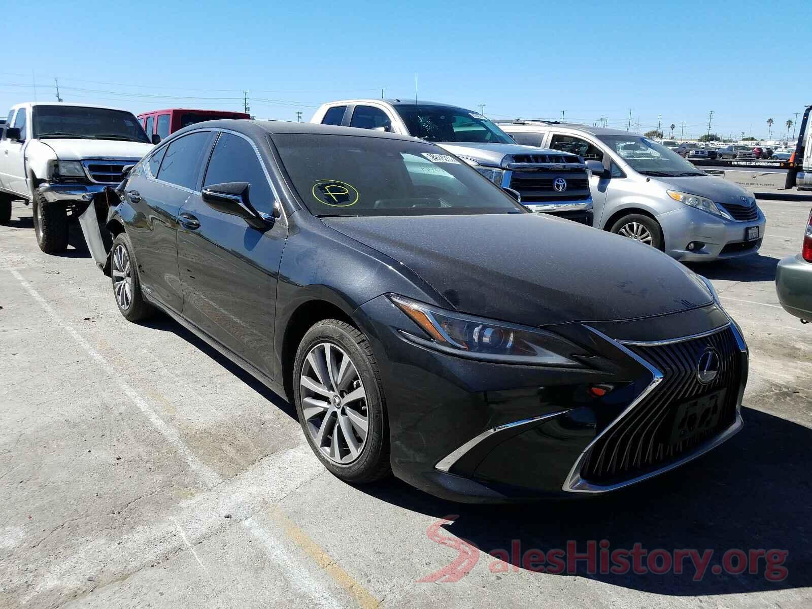 58AB21B1XKU002515 2019 LEXUS ES300