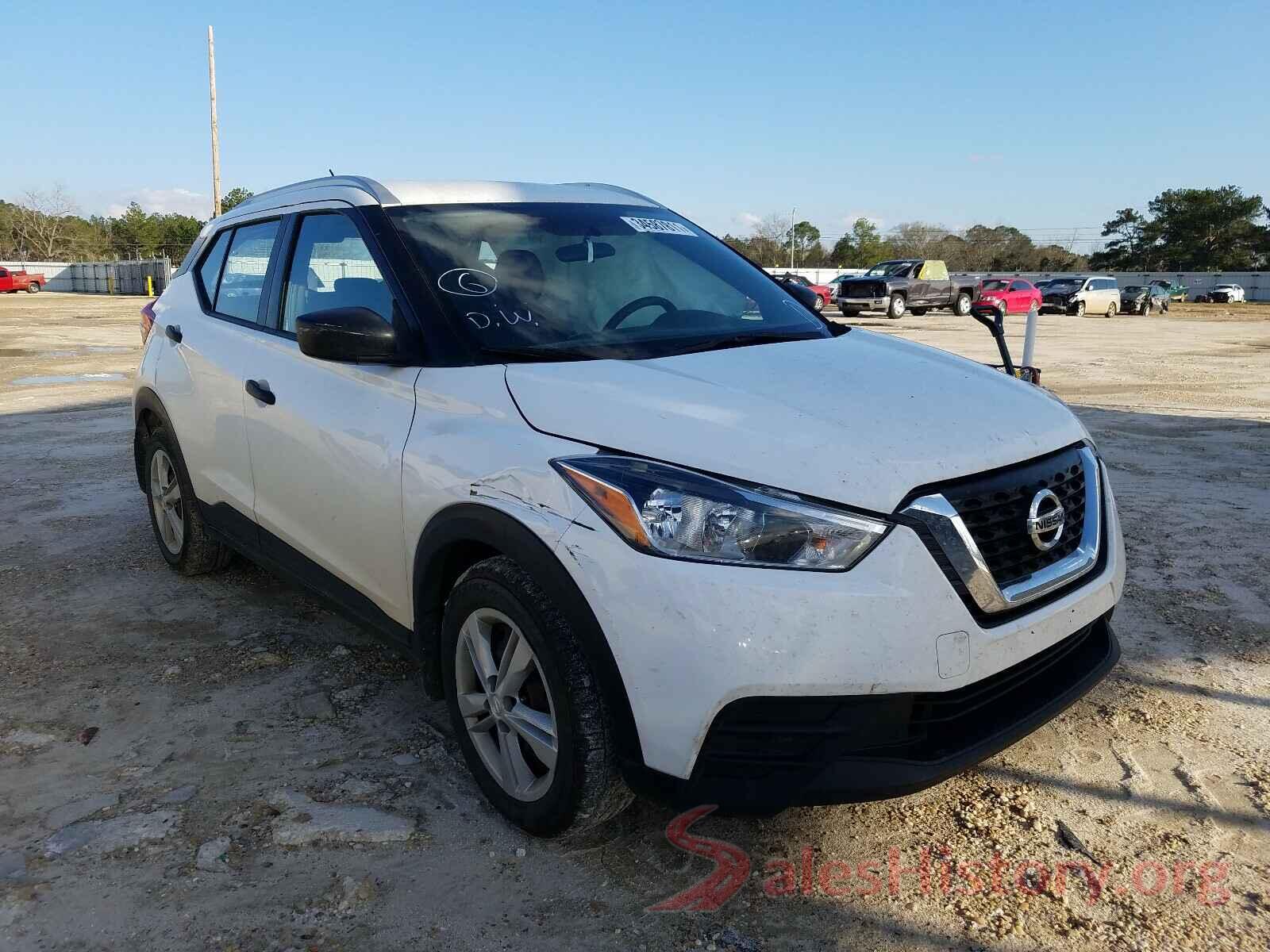 3N1CP5CU8JL500693 2018 NISSAN KICKS