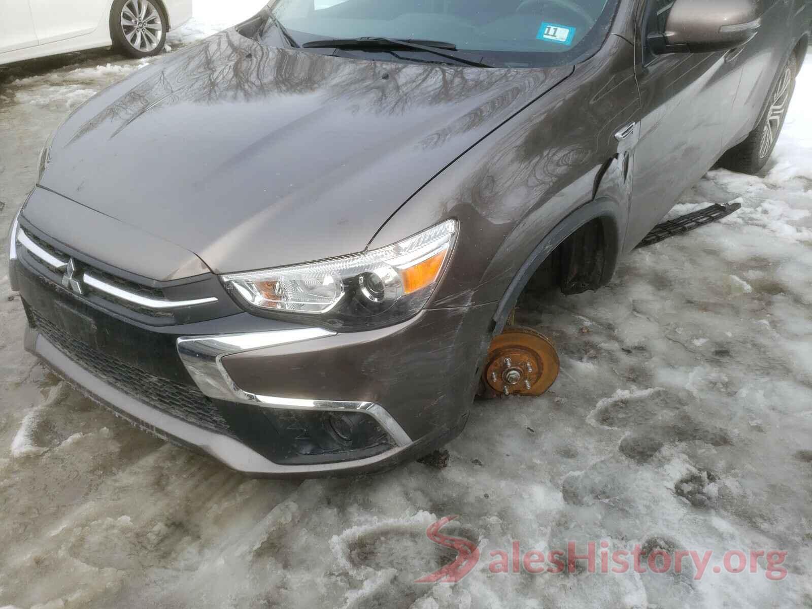 JA4AR3AUXJU021715 2018 MITSUBISHI OUTLANDER