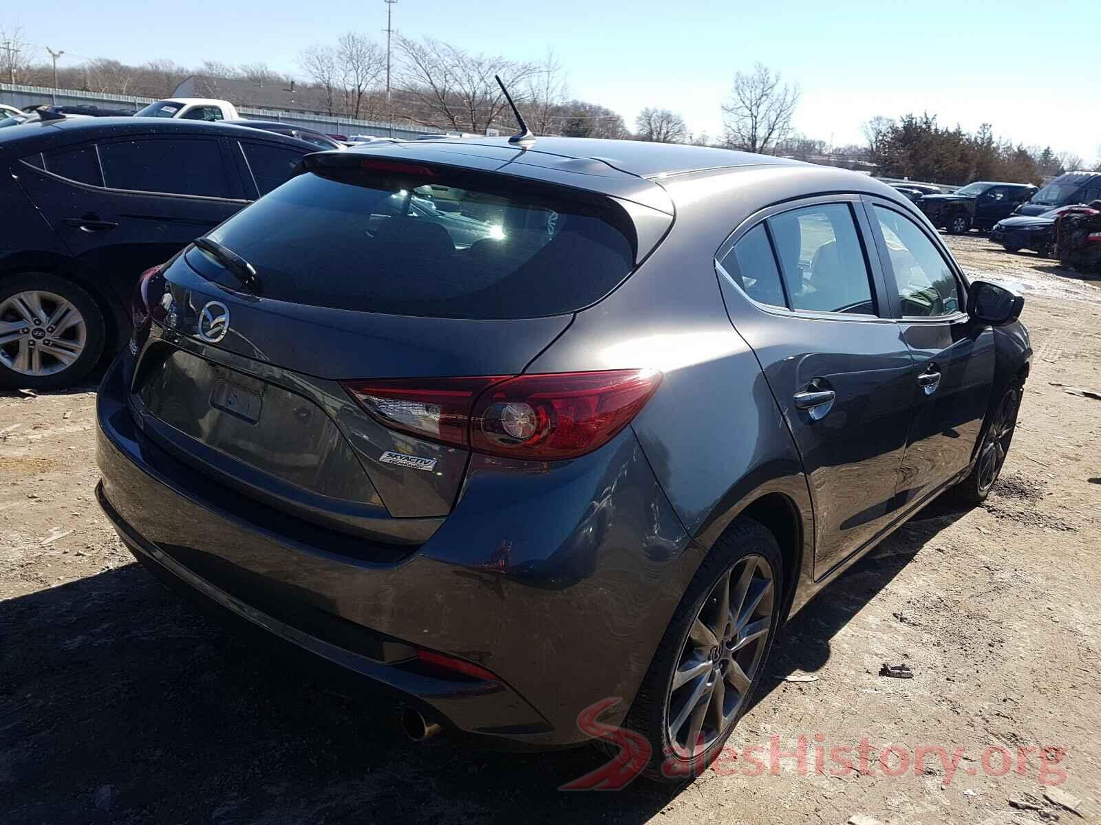 3MZBN1L36JM268861 2018 MAZDA 3