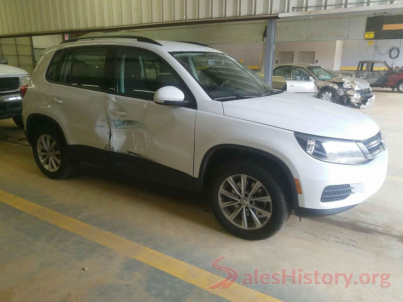 WVGAV7AX3HK046038 2017 VOLKSWAGEN TIGUAN