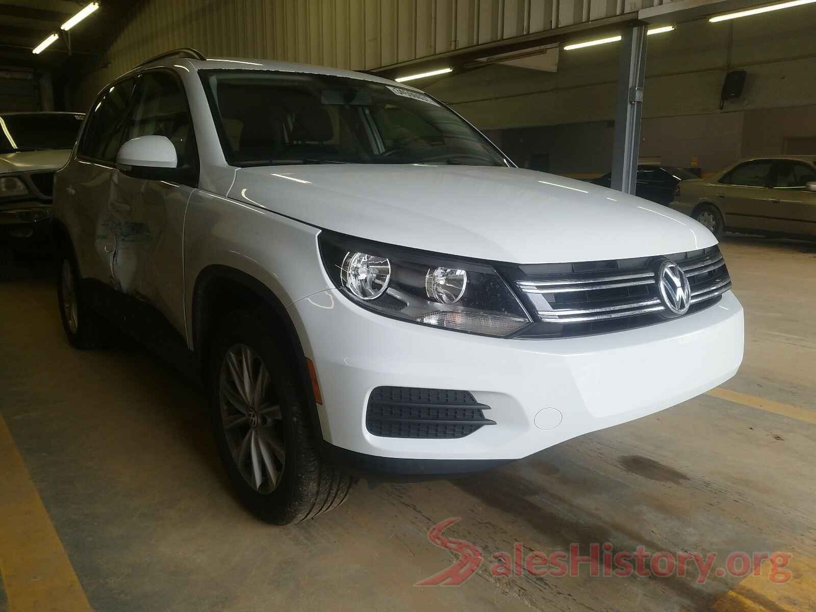 WVGAV7AX3HK046038 2017 VOLKSWAGEN TIGUAN