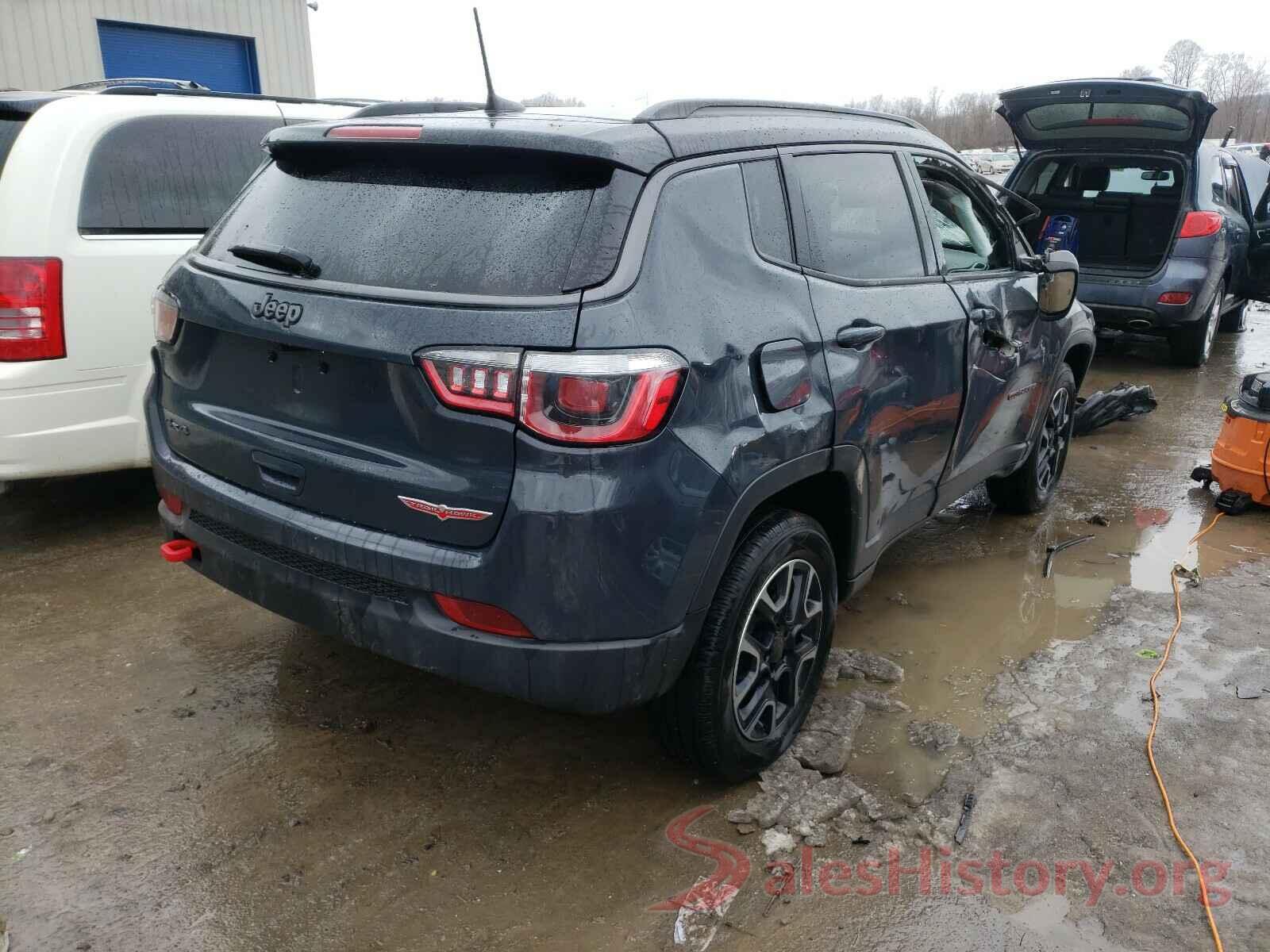 3C4NJDDB2JT484506 2018 JEEP COMPASS