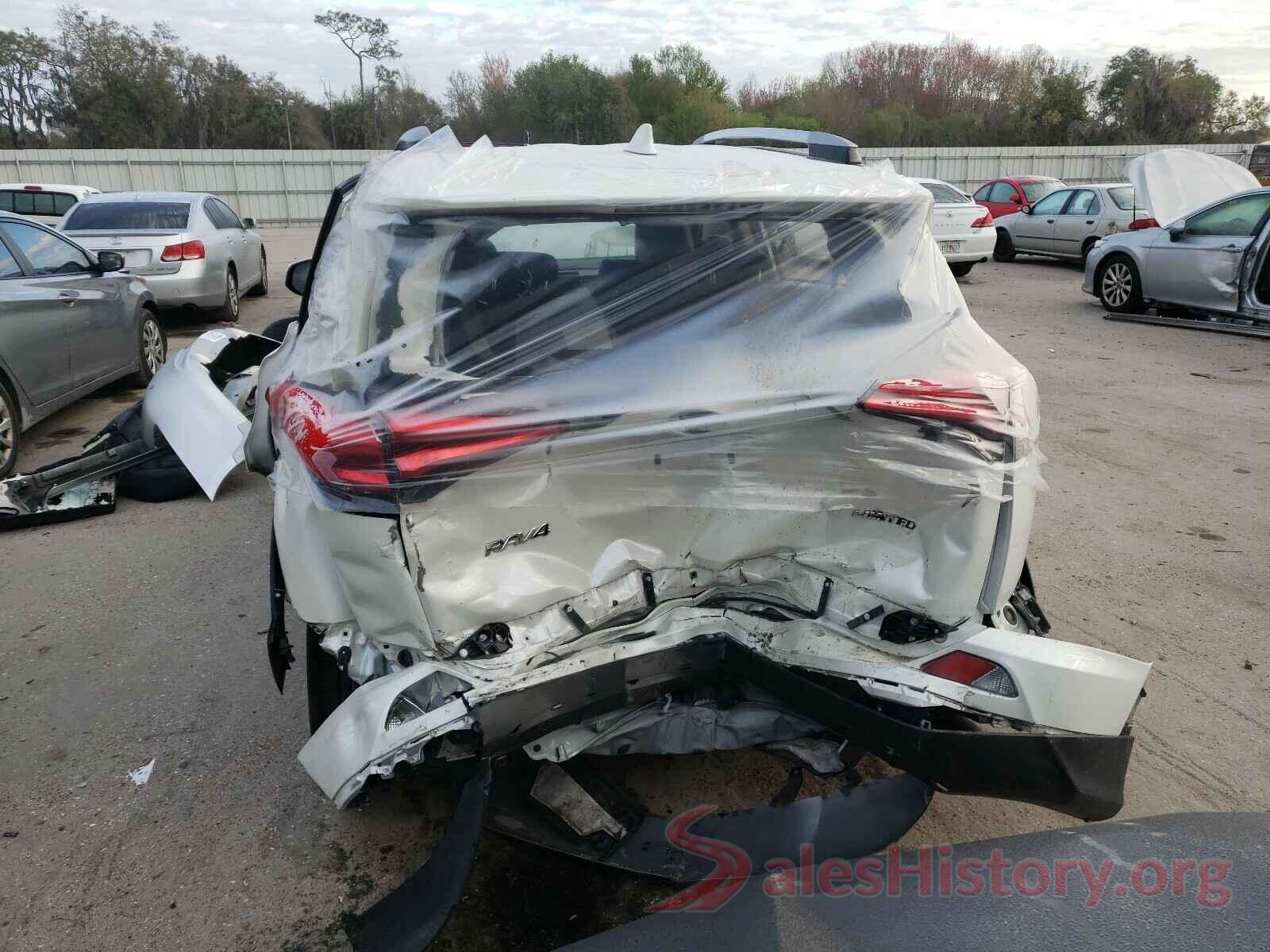 JTMYFREV1JJ154075 2018 TOYOTA RAV4