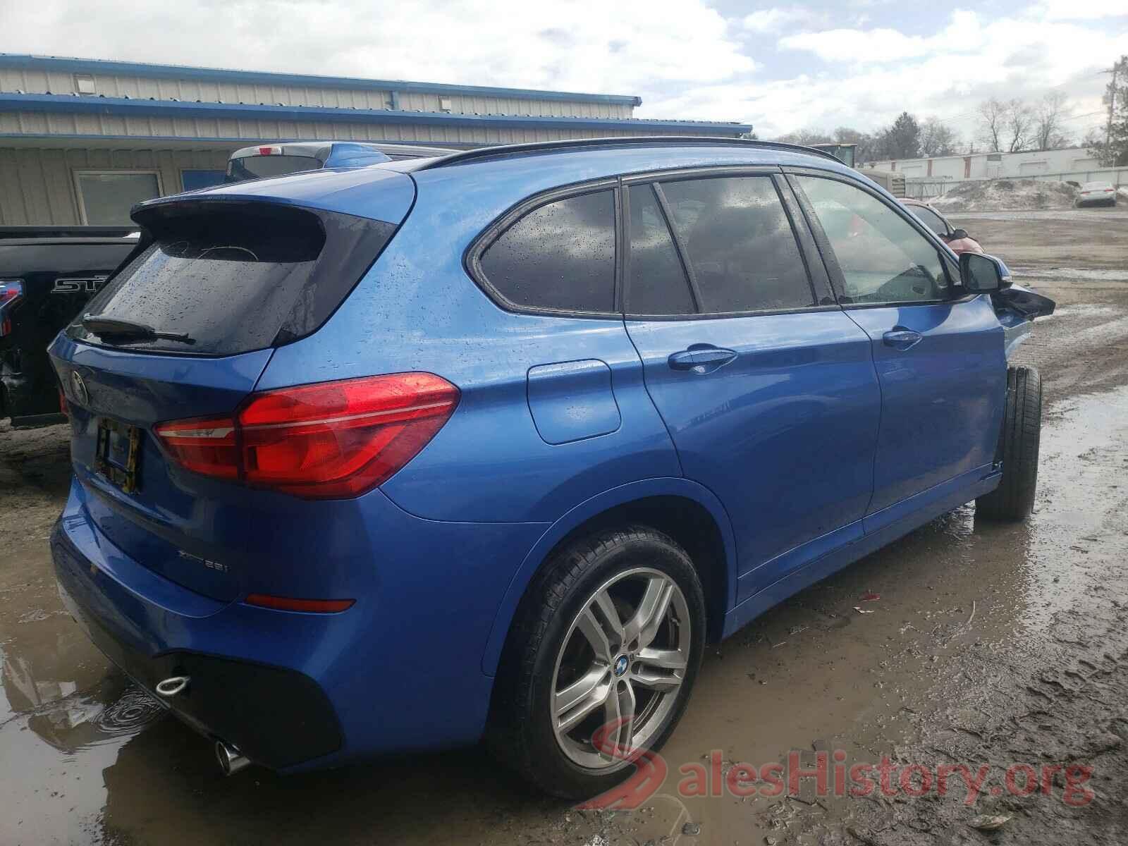 WBXHT3C3XJ5L28308 2018 BMW X1