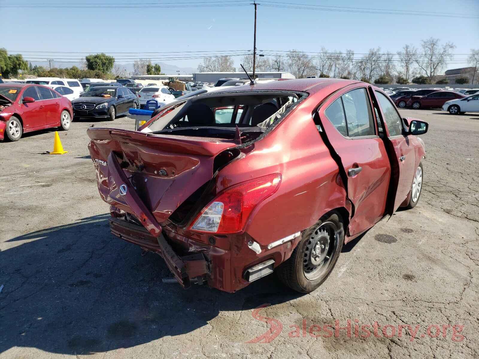 3N1CN7AP2JL887577 2018 NISSAN VERSA