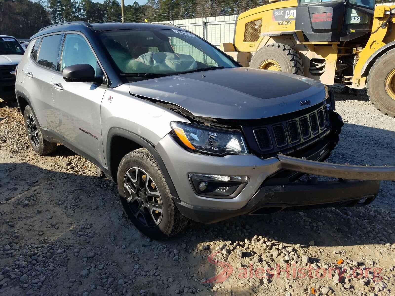 3C4NJDDB7KT695363 2019 JEEP COMPASS