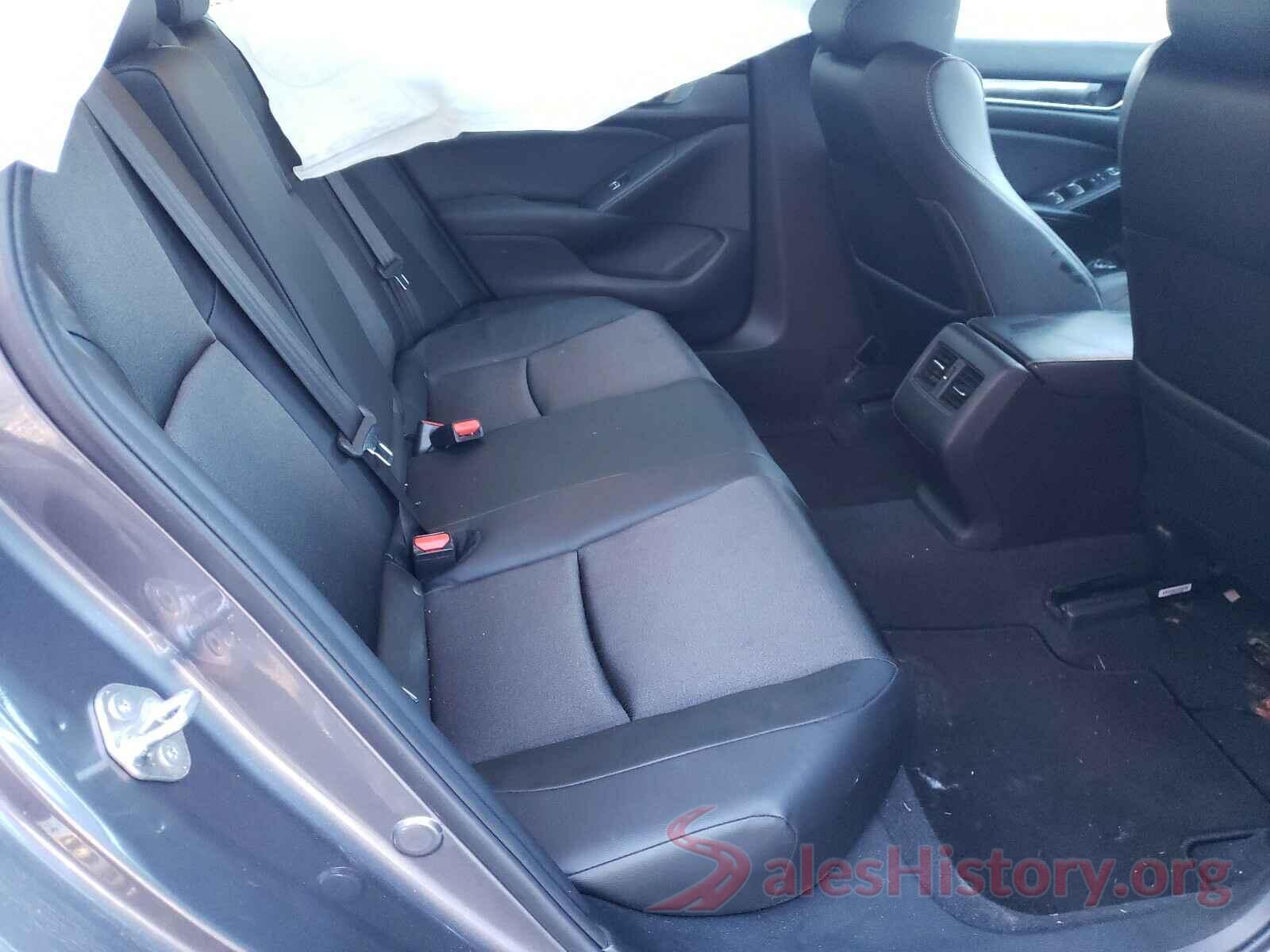 1HGCV2E33JA050143 2018 HONDA ACCORD