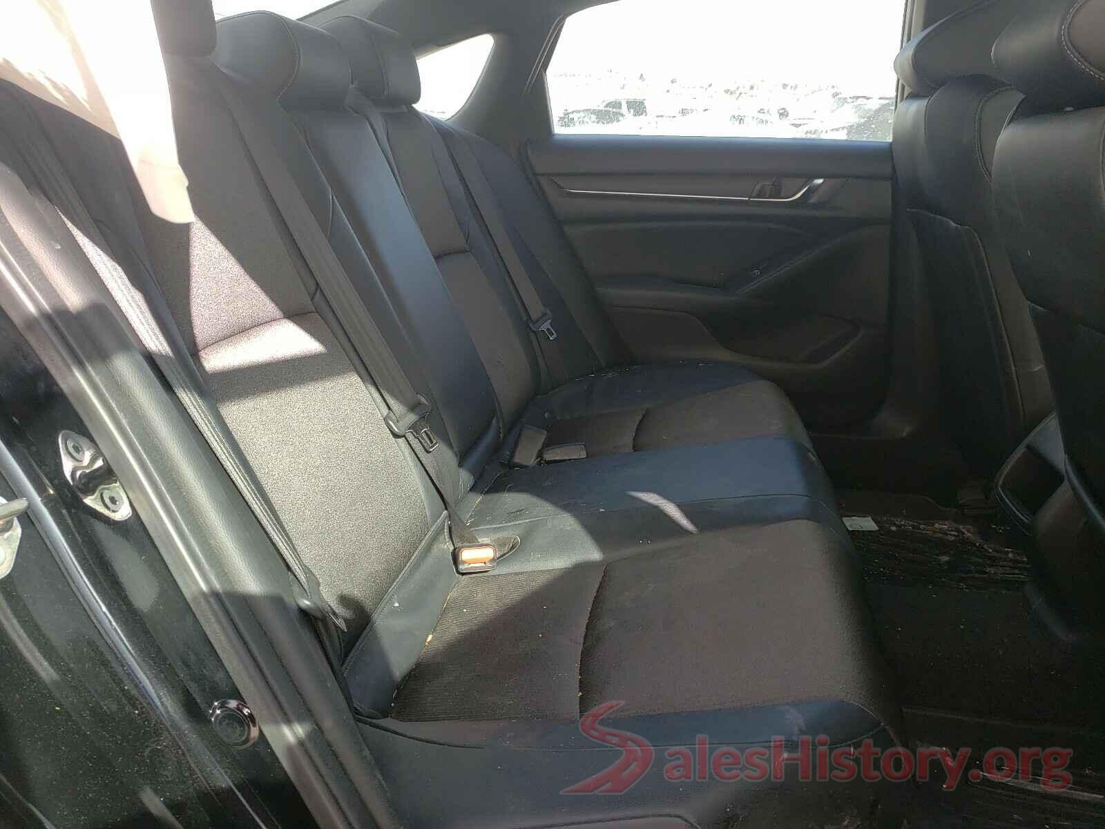 1HGCV1F34JA118040 2018 HONDA ACCORD