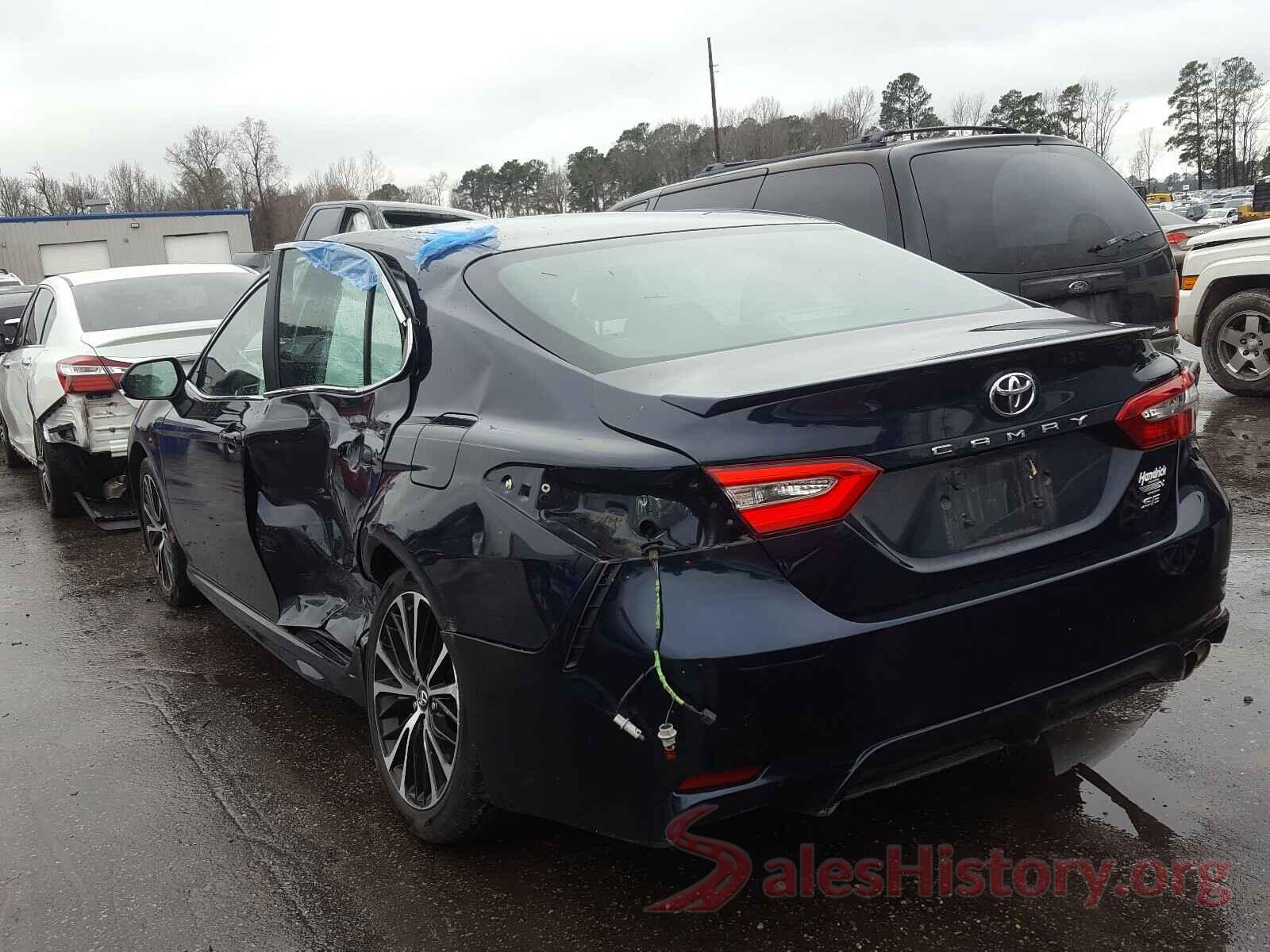 4T1B11HK5JU661773 2018 TOYOTA CAMRY