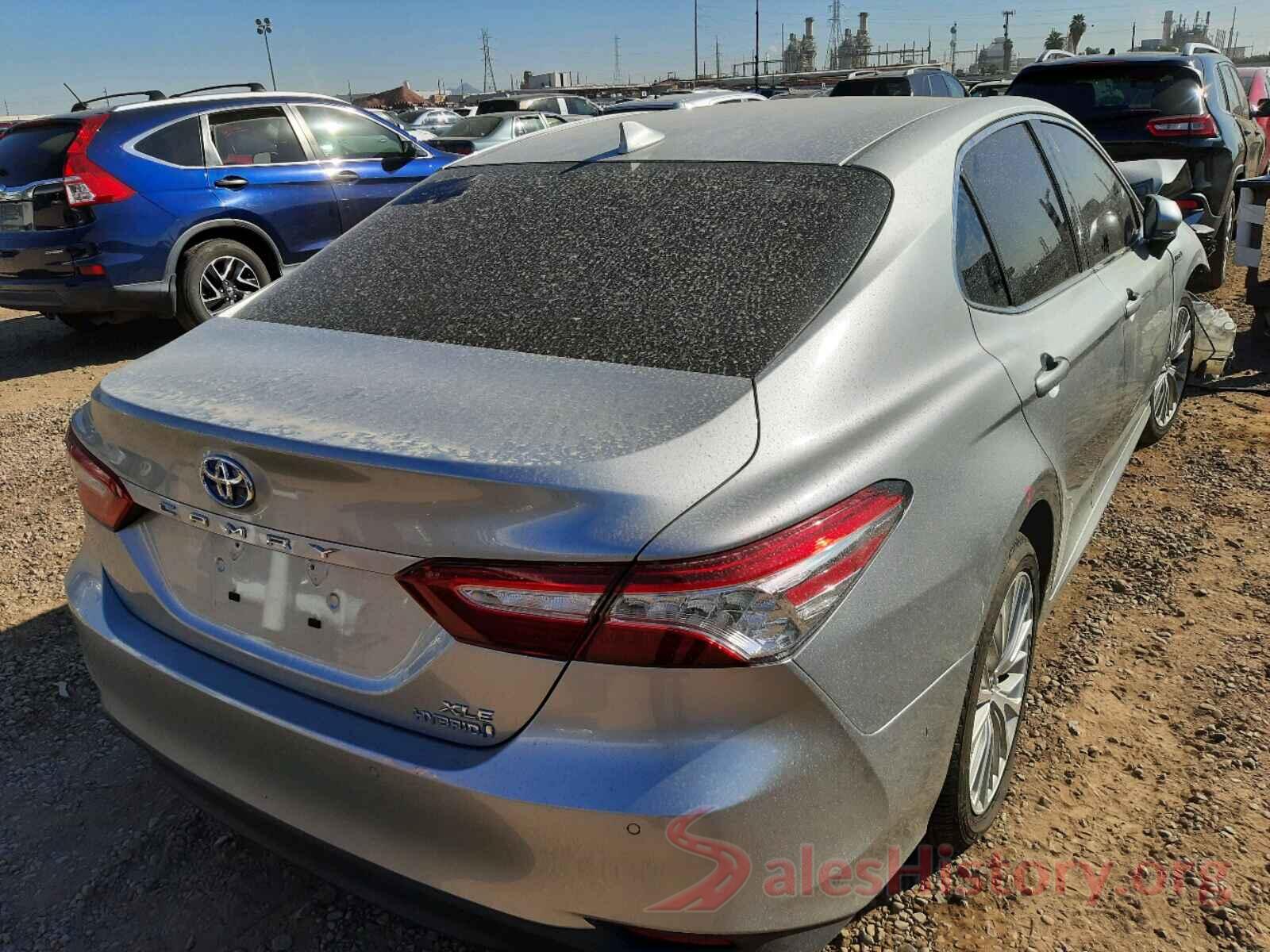 4T1B21HKXJU005842 2018 TOYOTA CAMRY