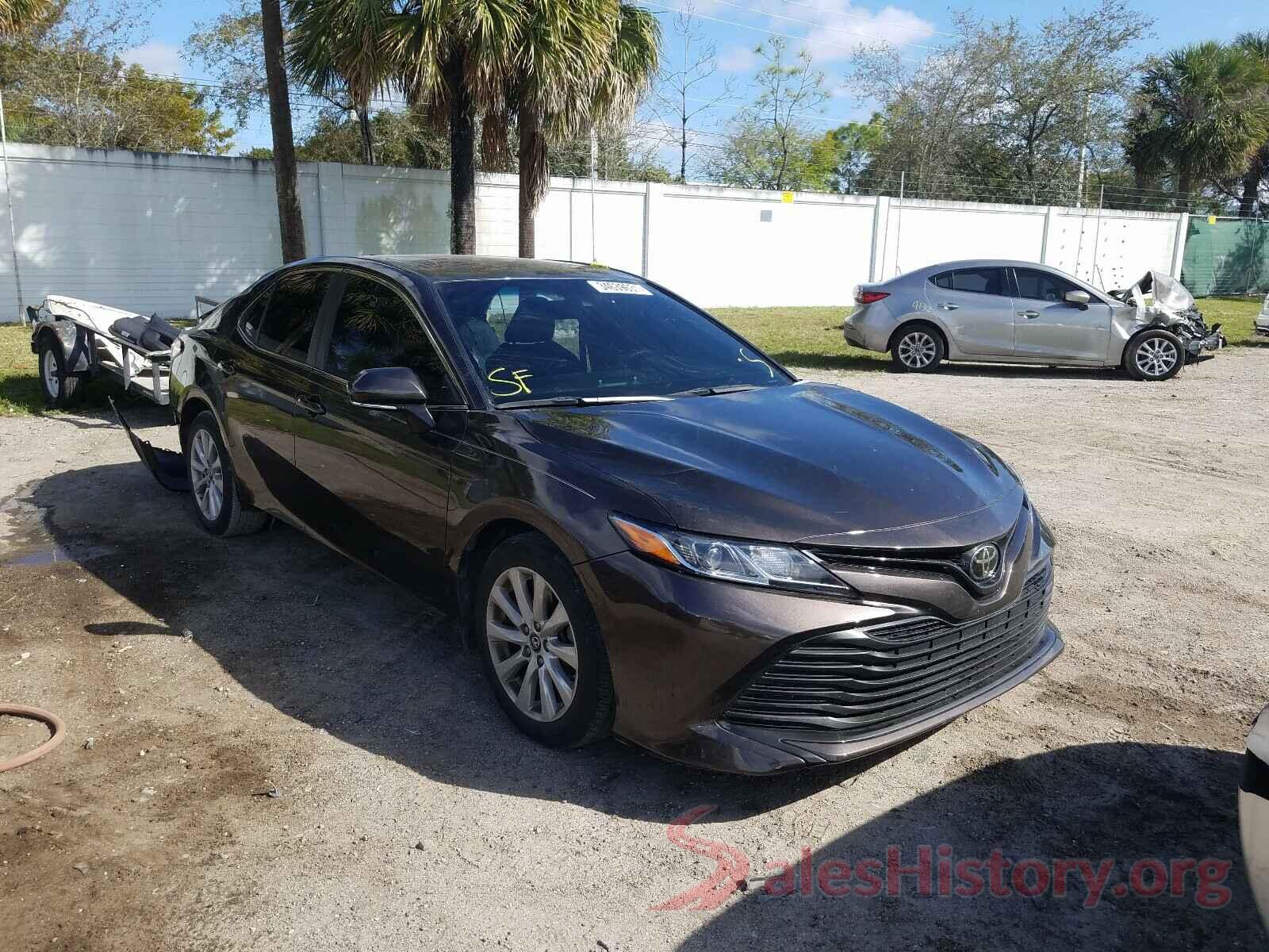 4T1B11HK5JU512070 2018 TOYOTA CAMRY