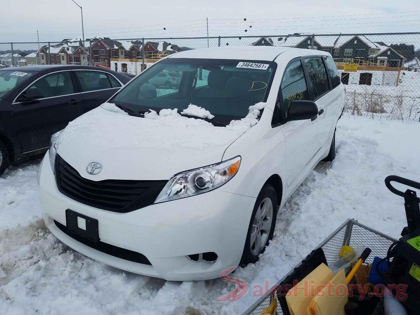 5TDZZ3DC8HS868517 2017 TOYOTA SIENNA