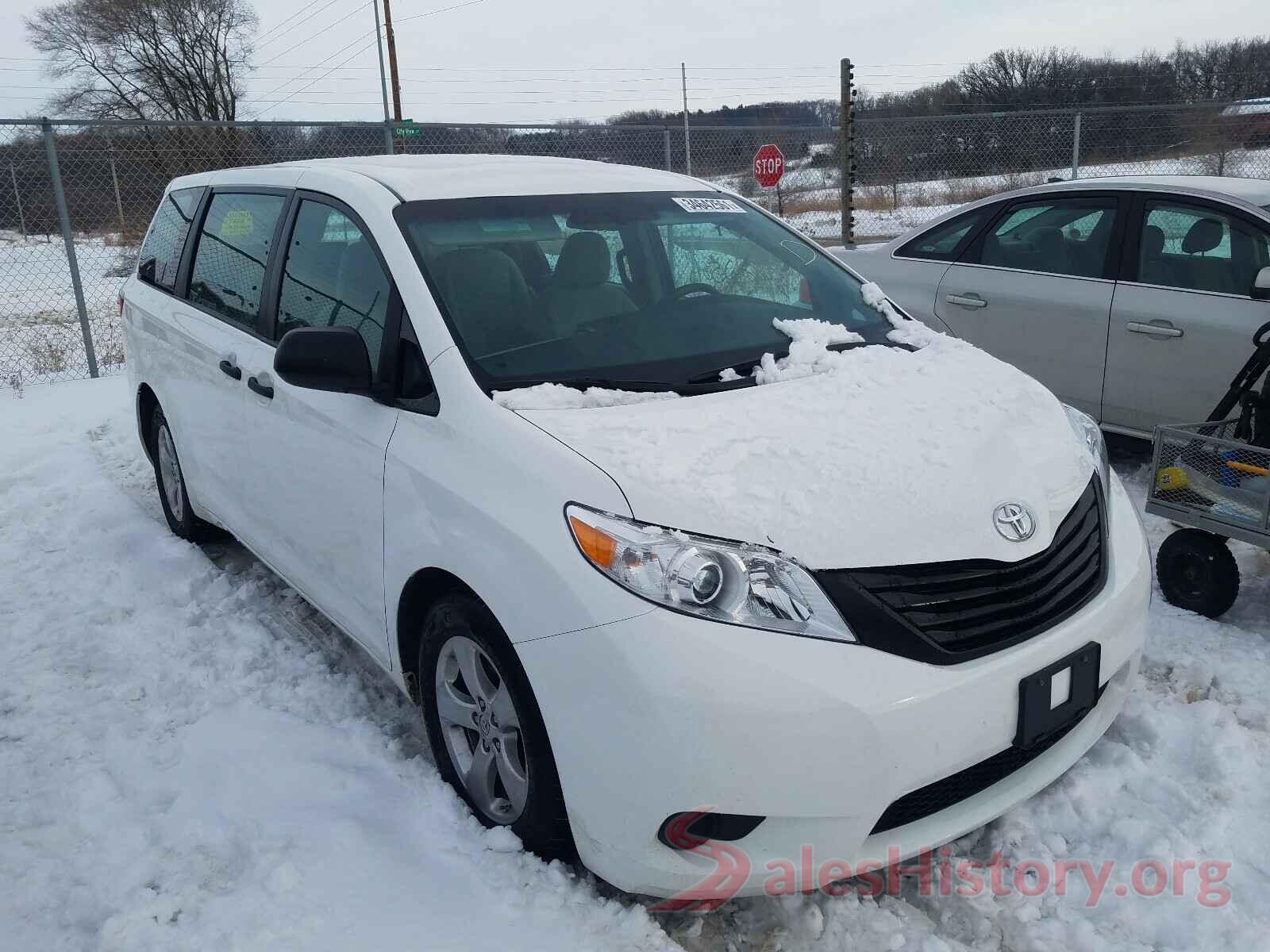 5TDZZ3DC8HS868517 2017 TOYOTA SIENNA