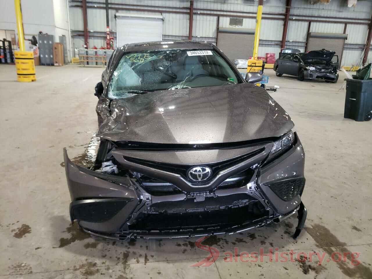 4T1T11AK3NU015152 2022 TOYOTA CAMRY