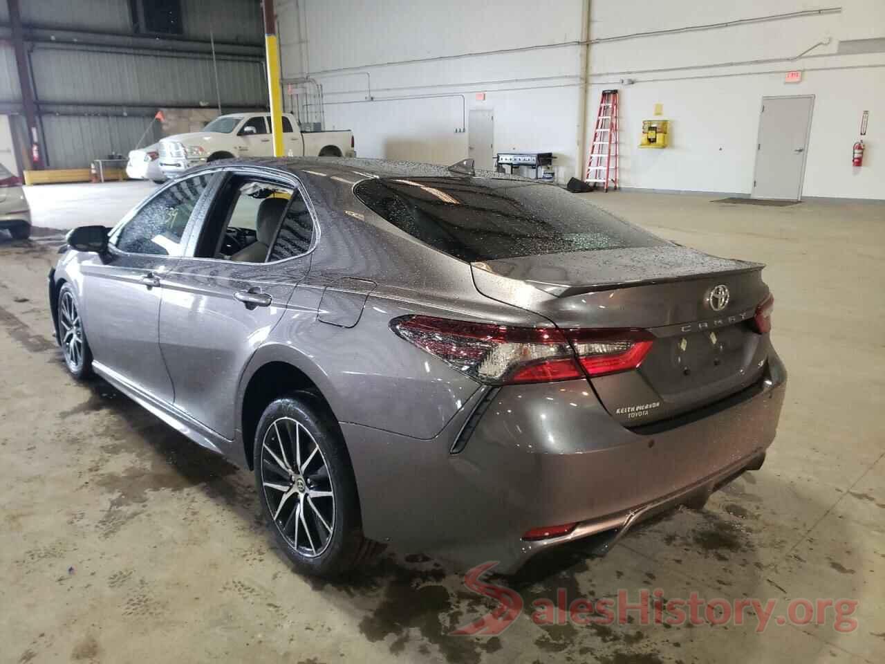 4T1T11AK3NU015152 2022 TOYOTA CAMRY