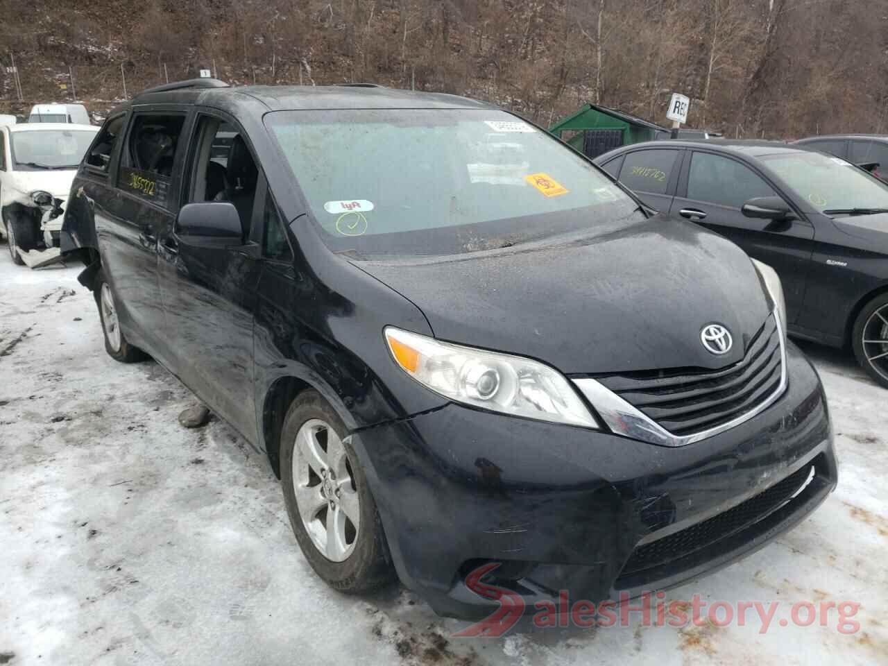 5TDKK3DC2FS582889 2015 TOYOTA SIENNA