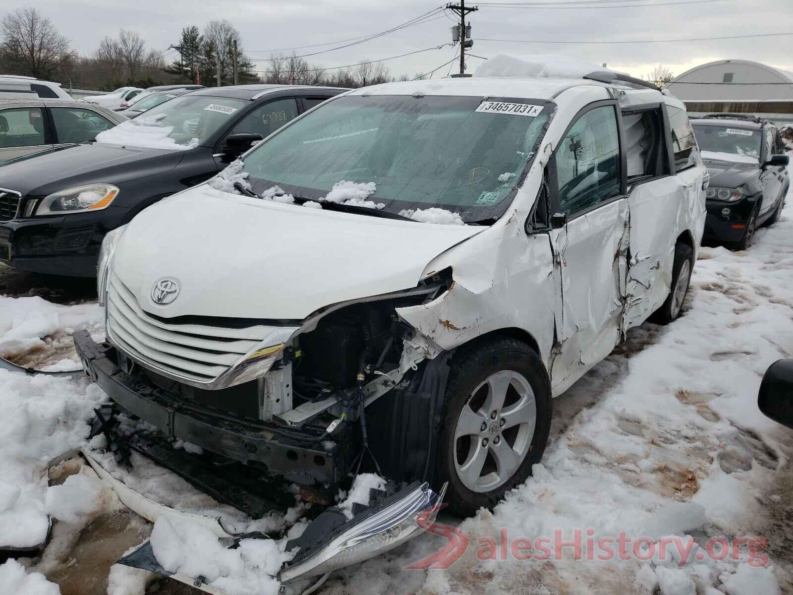 5TDKZ3DC3HS794392 2017 TOYOTA SIENNA