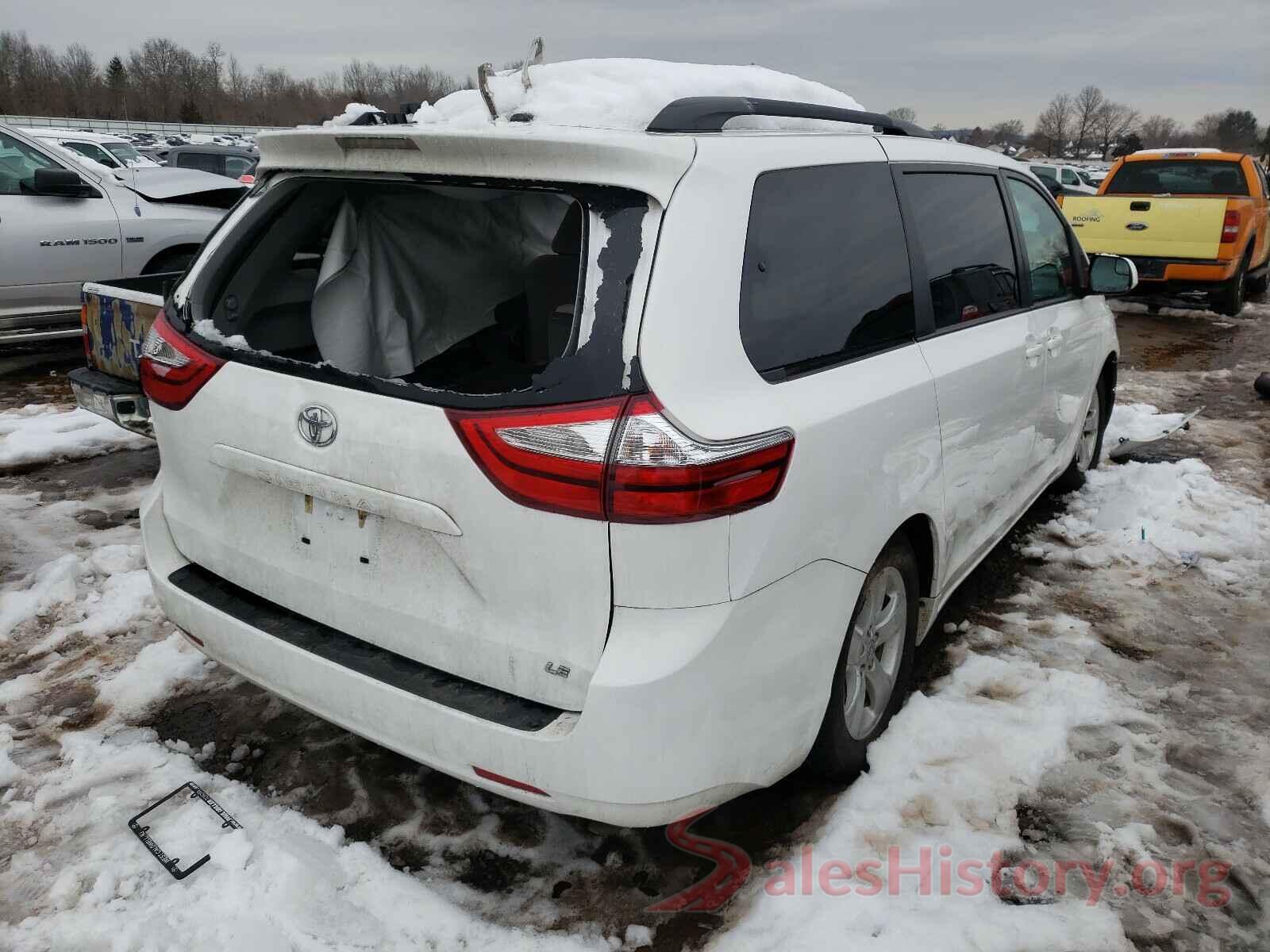 5TDKZ3DC3HS794392 2017 TOYOTA SIENNA