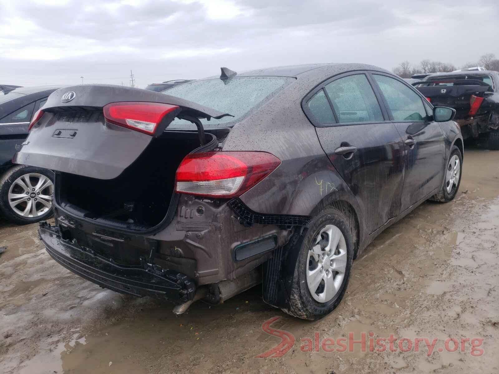 3KPFK4A75JE171276 2018 KIA FORTE