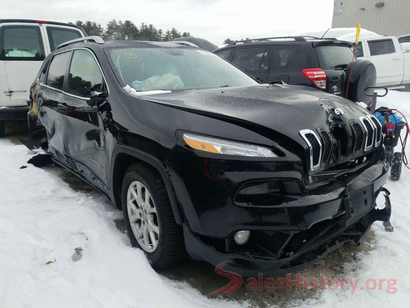 1C4PJMCS8HW588299 2017 JEEP CHEROKEE