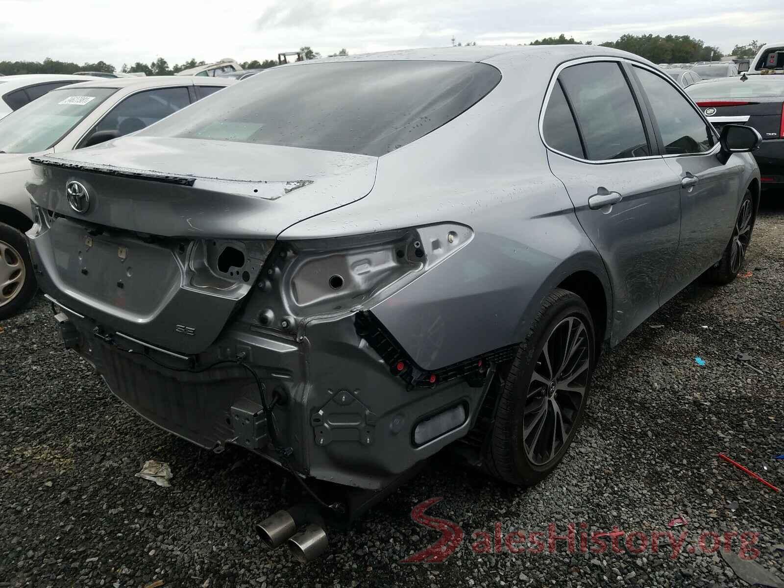 4T1B11HK8JU155368 2018 TOYOTA CAMRY