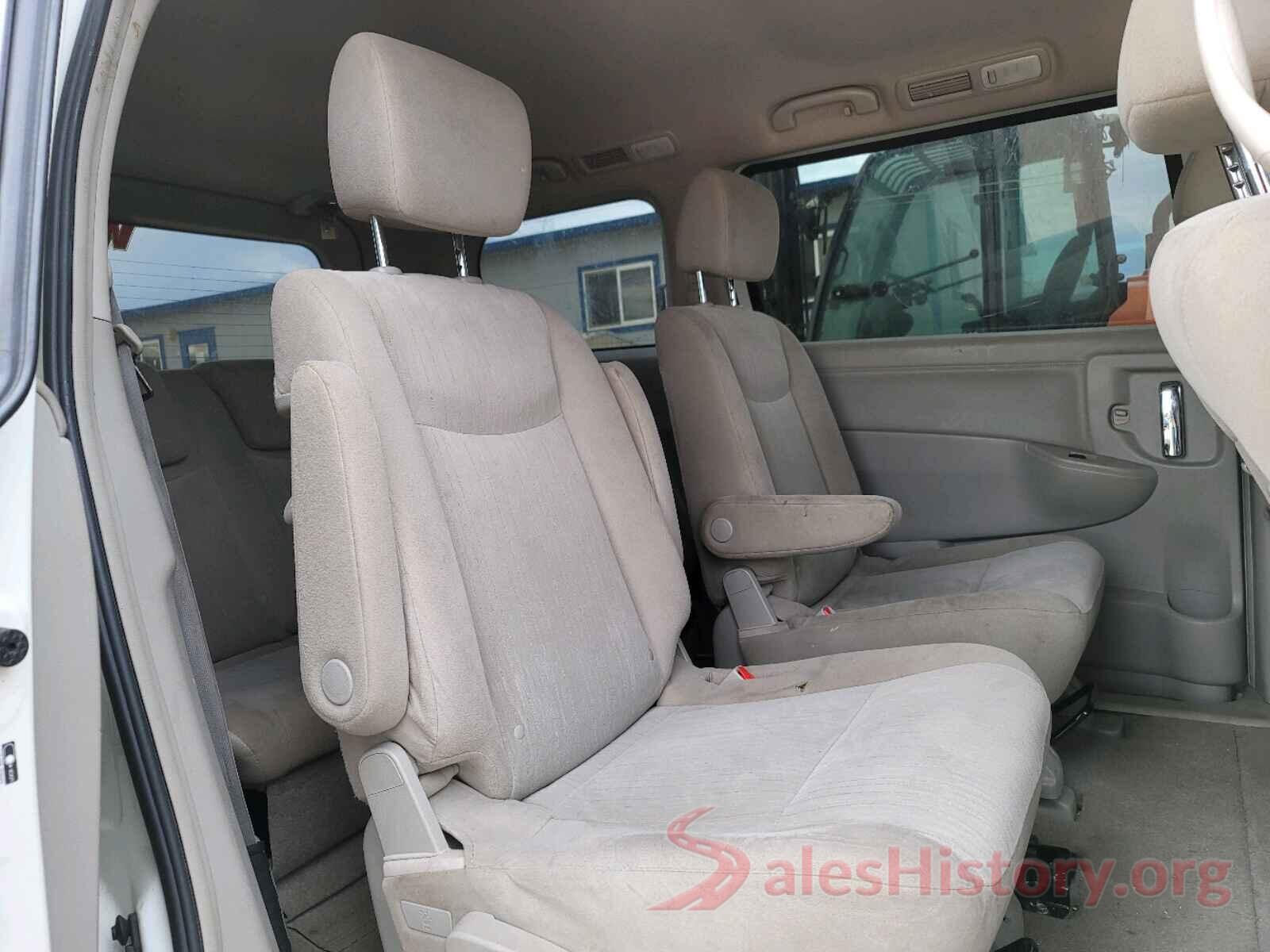 JN8AE2KPXG9156536 2016 NISSAN QUEST