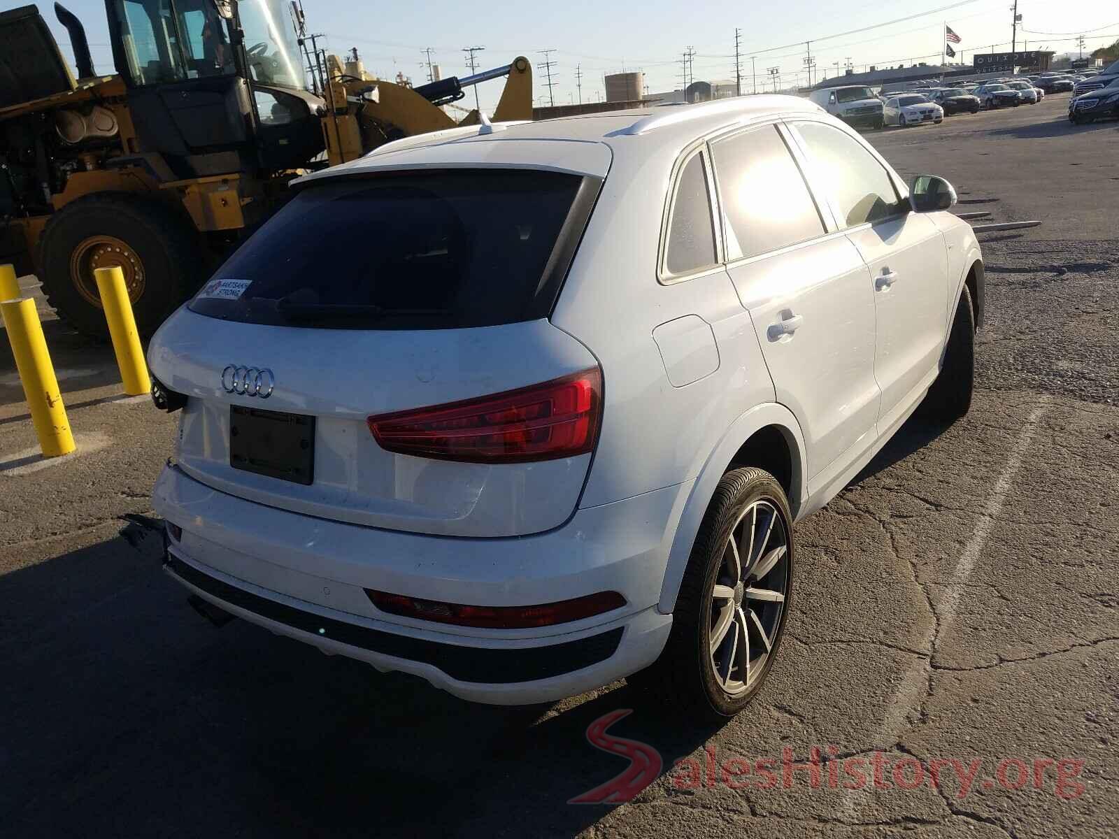 WA1BCCFS8JR034981 2018 AUDI Q3