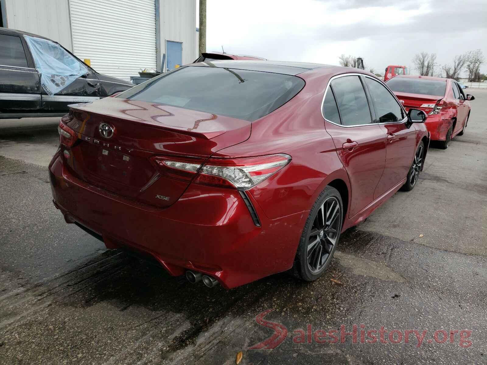 4T1B61HK8JU589890 2018 TOYOTA CAMRY