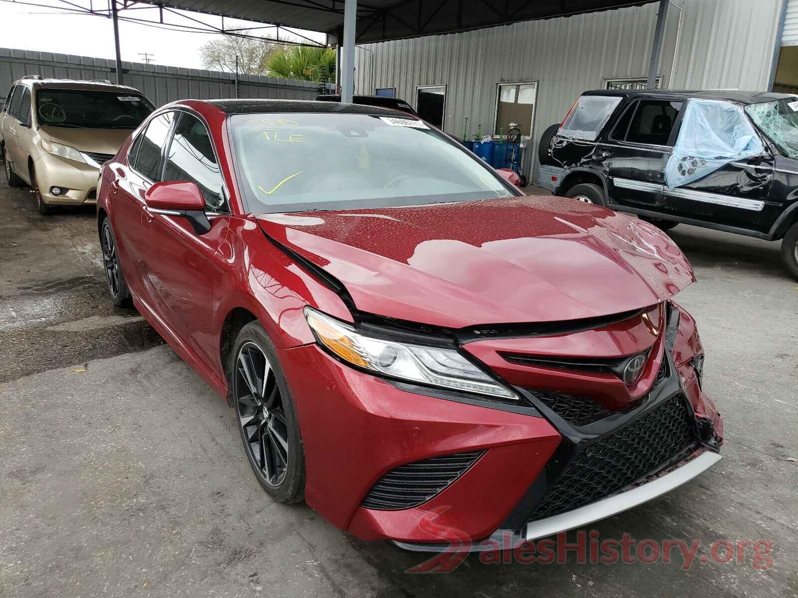 4T1B61HK8JU589890 2018 TOYOTA CAMRY