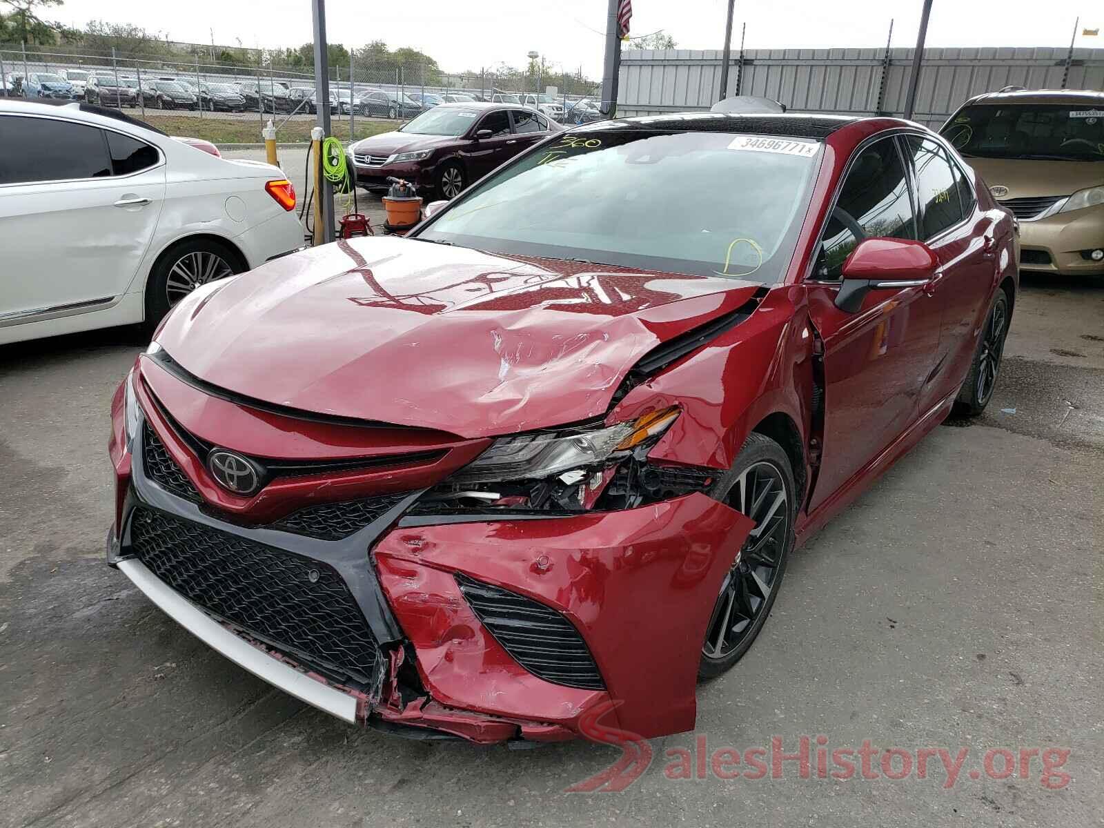 4T1B61HK8JU589890 2018 TOYOTA CAMRY