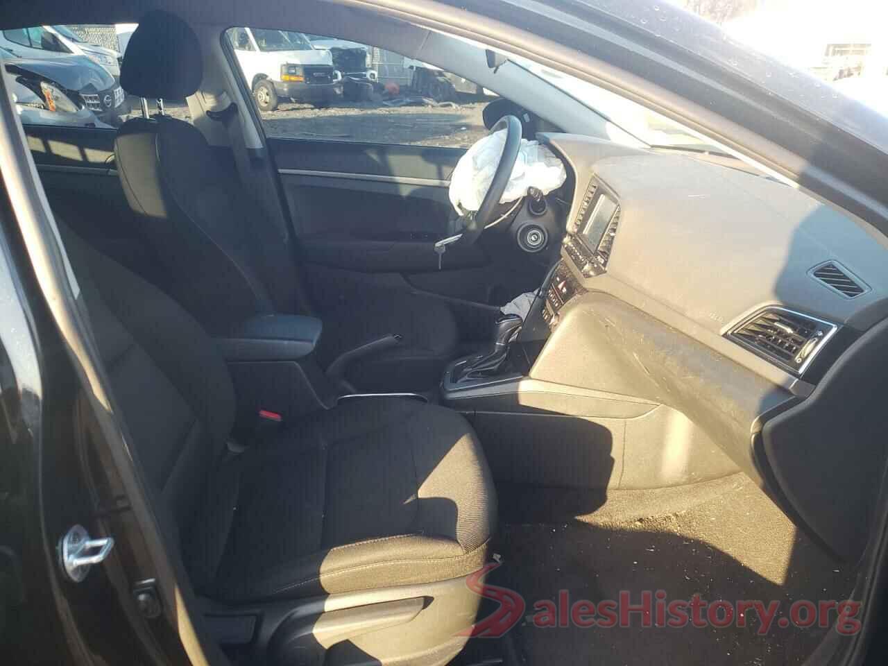 5NPD74LF3JH393940 2018 HYUNDAI ELANTRA