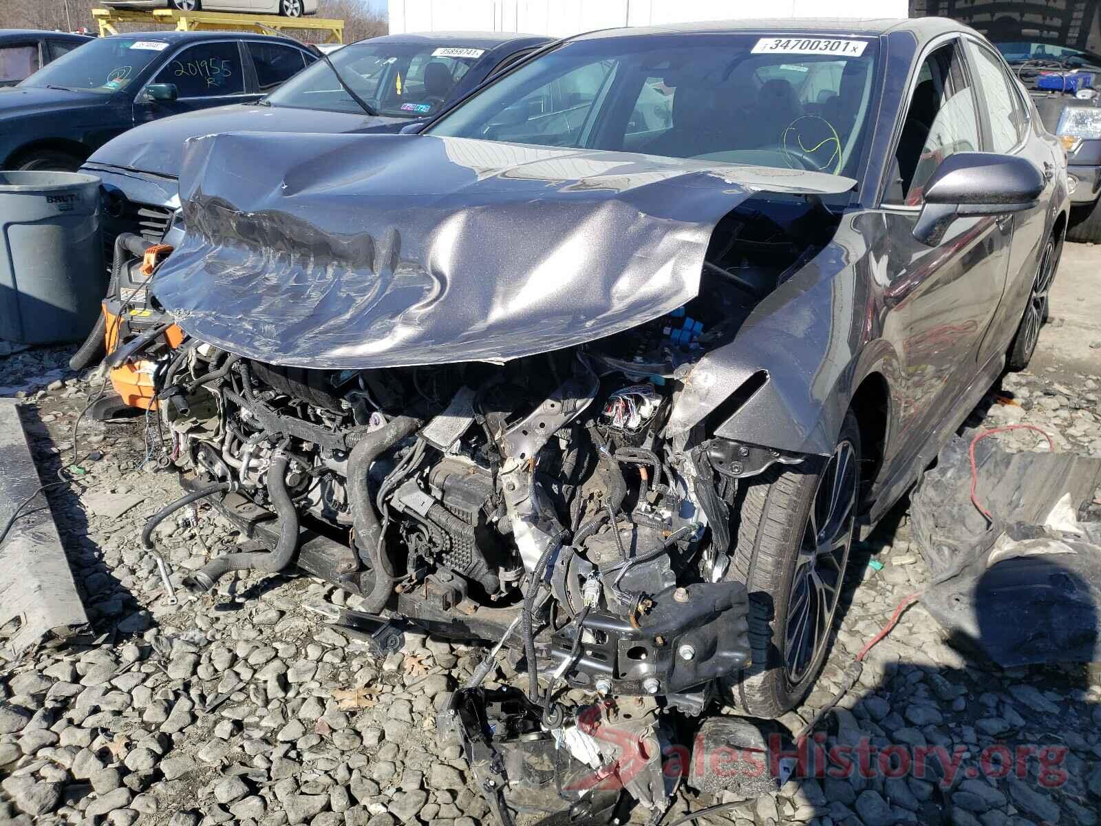 4T1B11HK2JU513211 2018 TOYOTA CAMRY