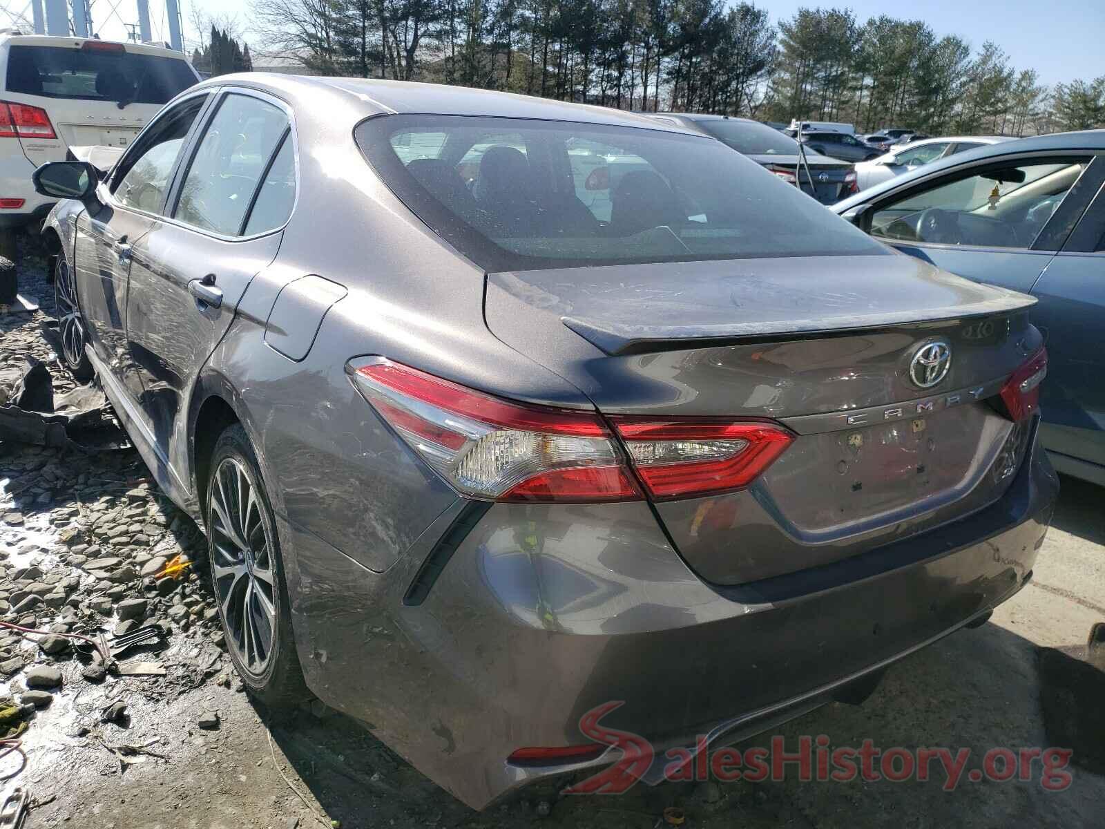 4T1B11HK2JU513211 2018 TOYOTA CAMRY