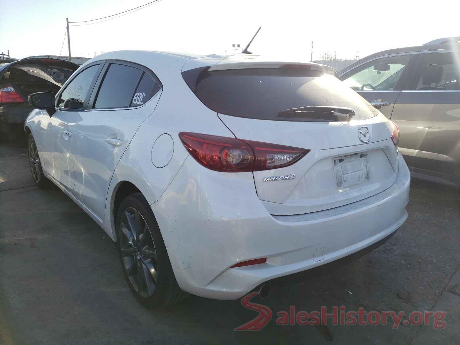 3MZBN1L35JM261397 2018 MAZDA 3