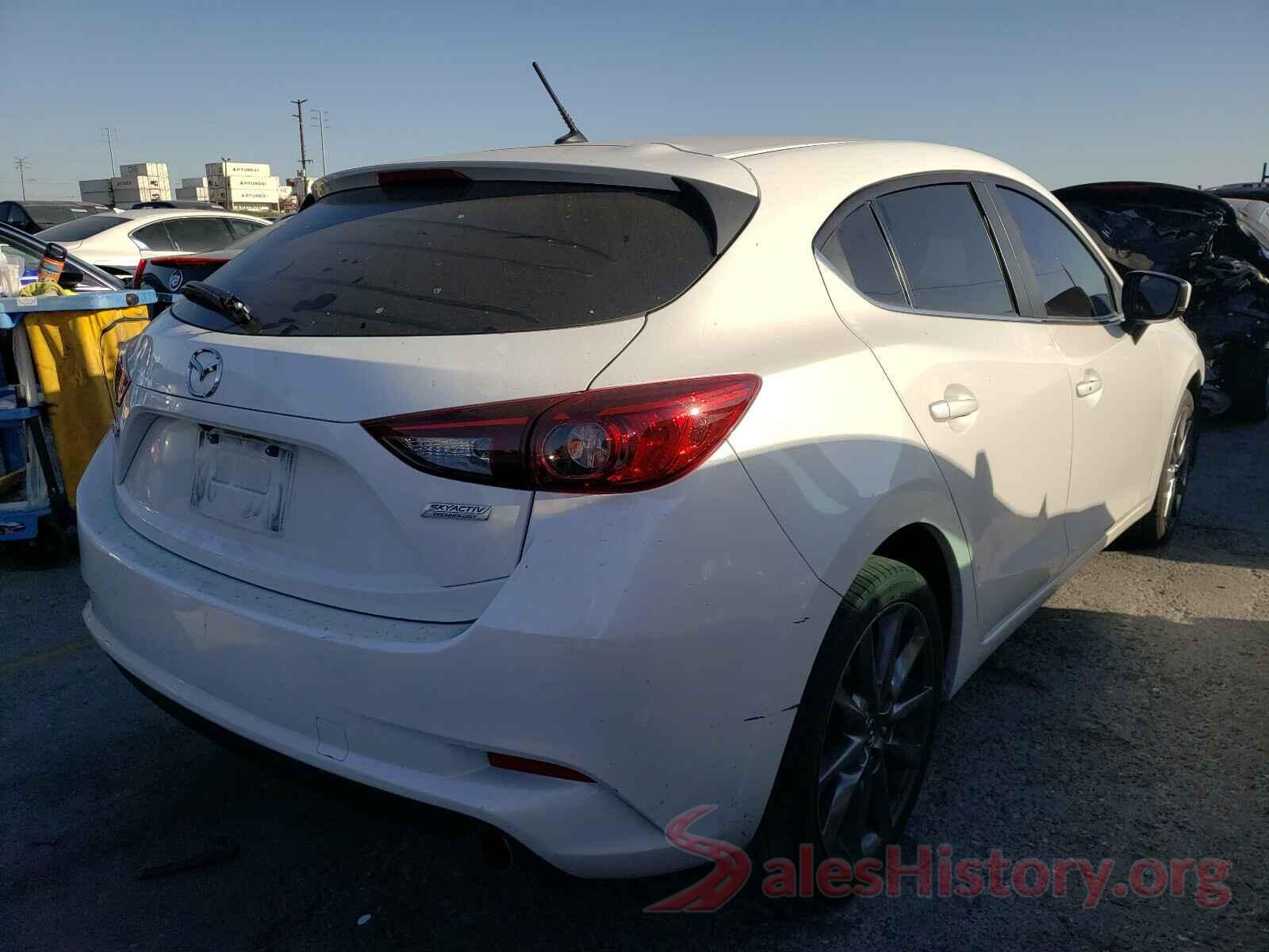 3MZBN1L35JM261397 2018 MAZDA 3