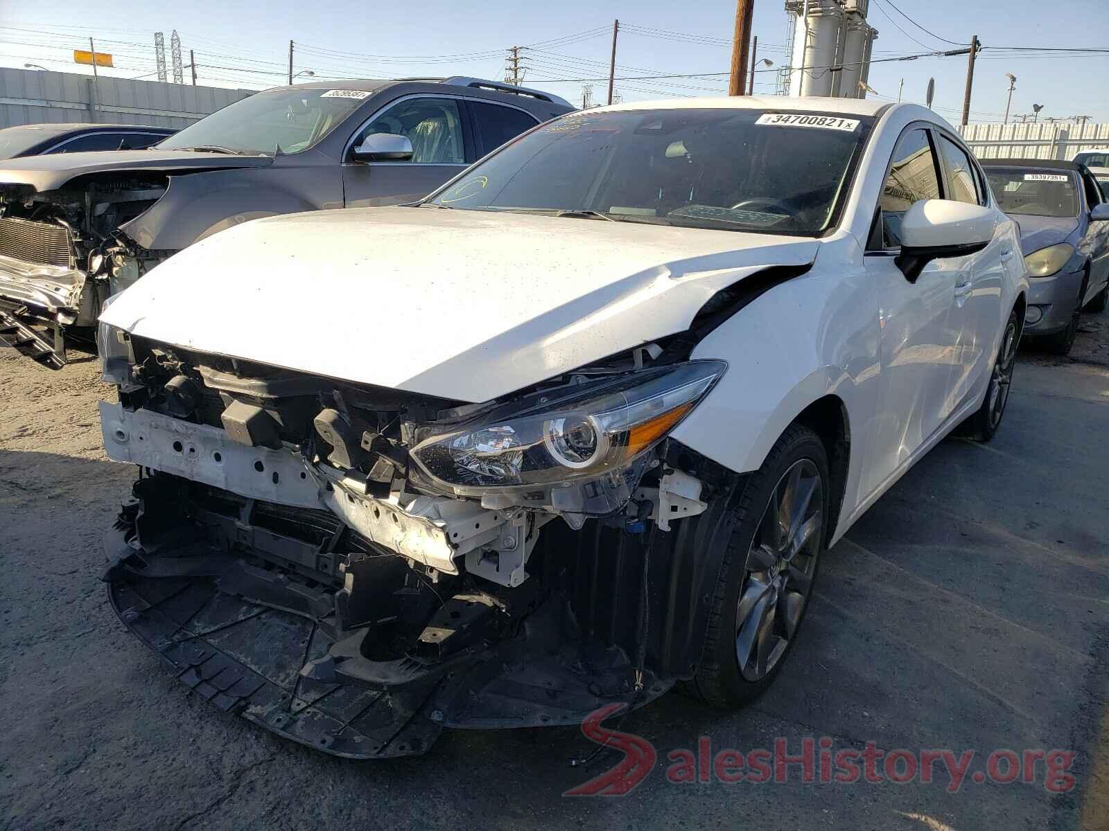 3MZBN1L35JM261397 2018 MAZDA 3