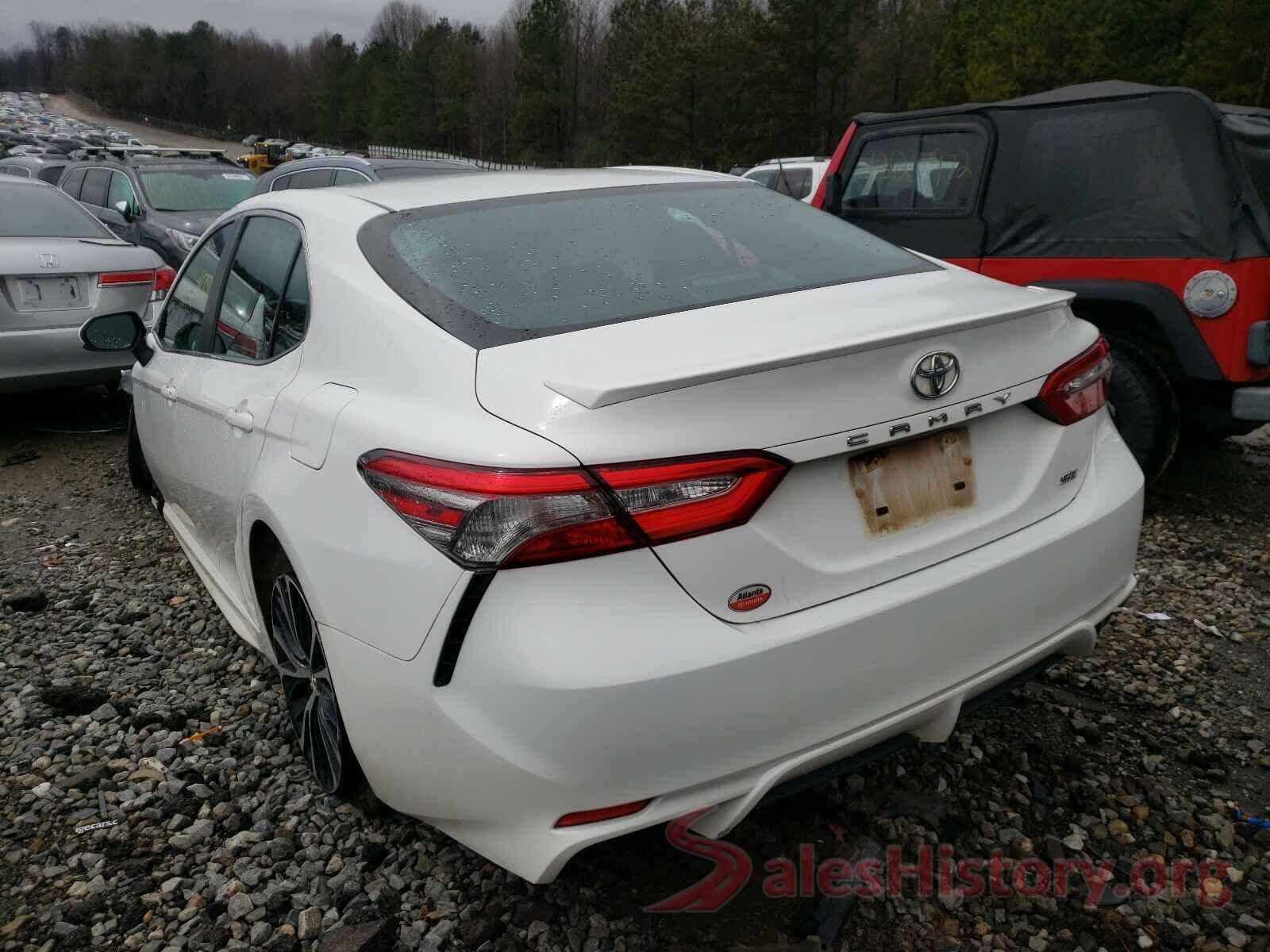 4T1B11HK8JU568472 2018 TOYOTA CAMRY