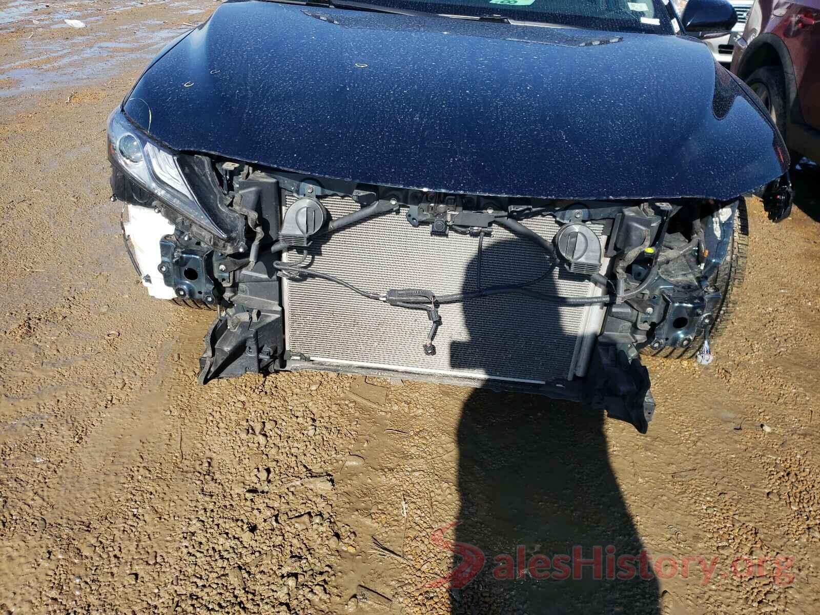 4T1B61HK1JU546119 2018 TOYOTA CAMRY