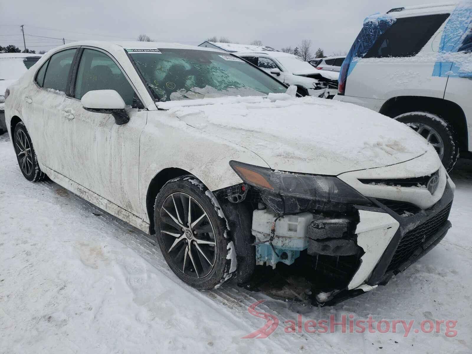 4T1G11AK1MU543157 2021 TOYOTA CAMRY