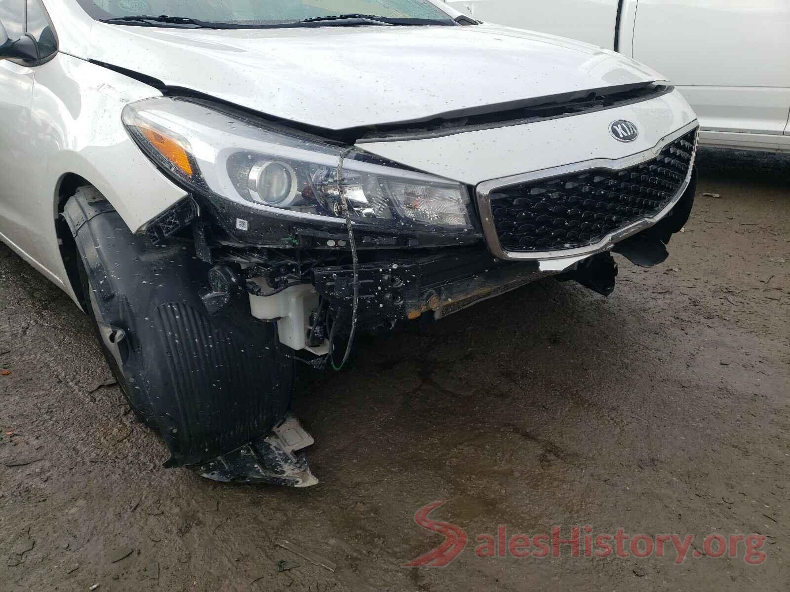 3KPFL4A76HE061618 2017 KIA FORTE