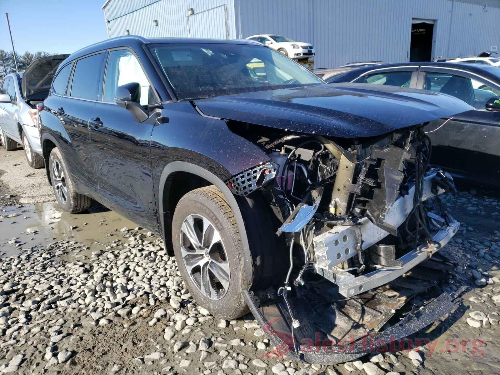 5TDGZRBH1MS068435 2021 TOYOTA HIGHLANDER