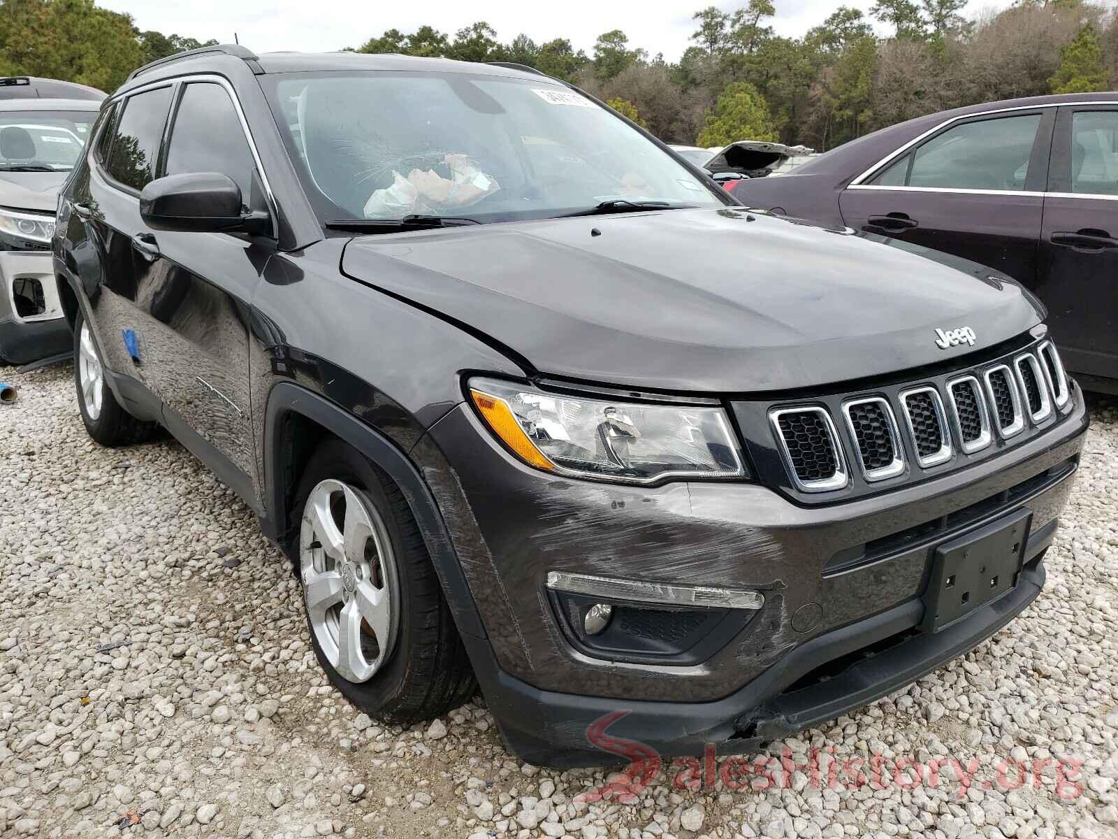 3C4NJCBB4JT105633 2018 JEEP COMPASS