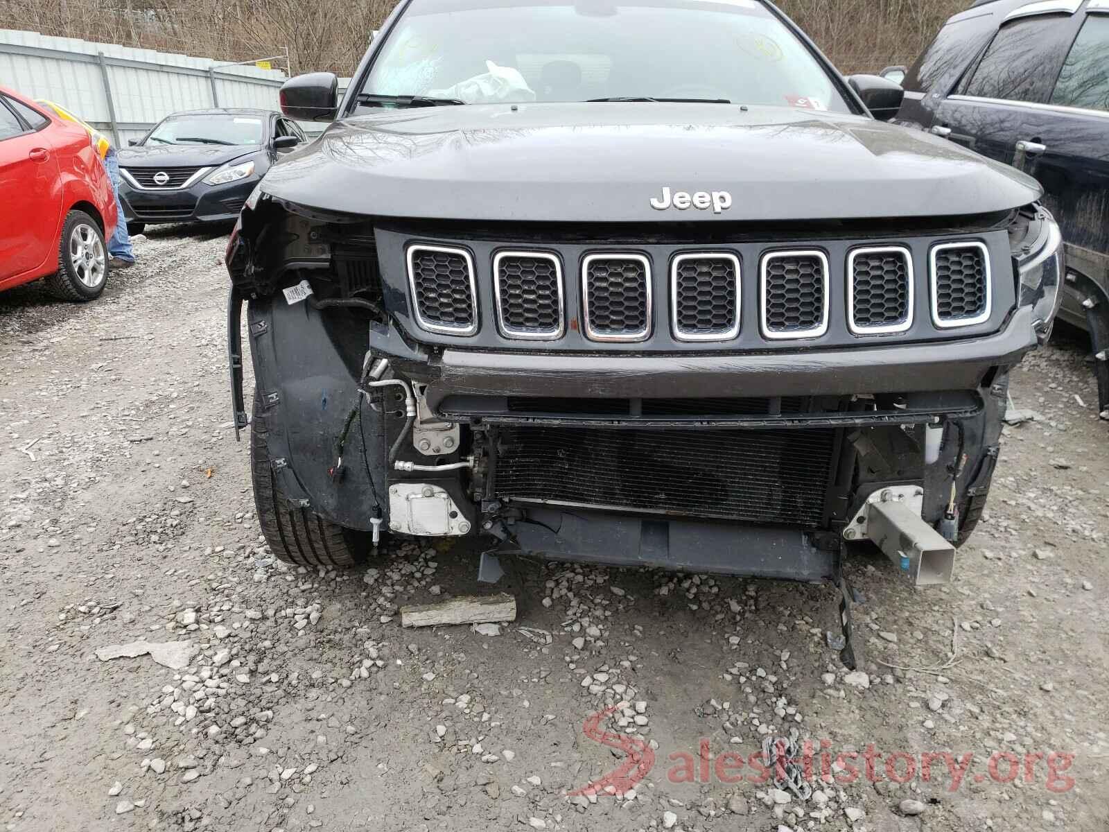 3C4NJDBB9JT175960 2018 JEEP COMPASS