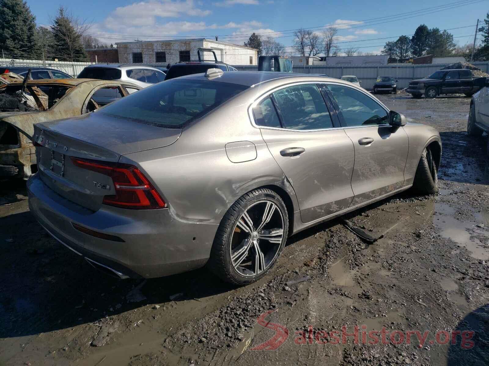 7JRA22TL5KG009952 2019 VOLVO S60