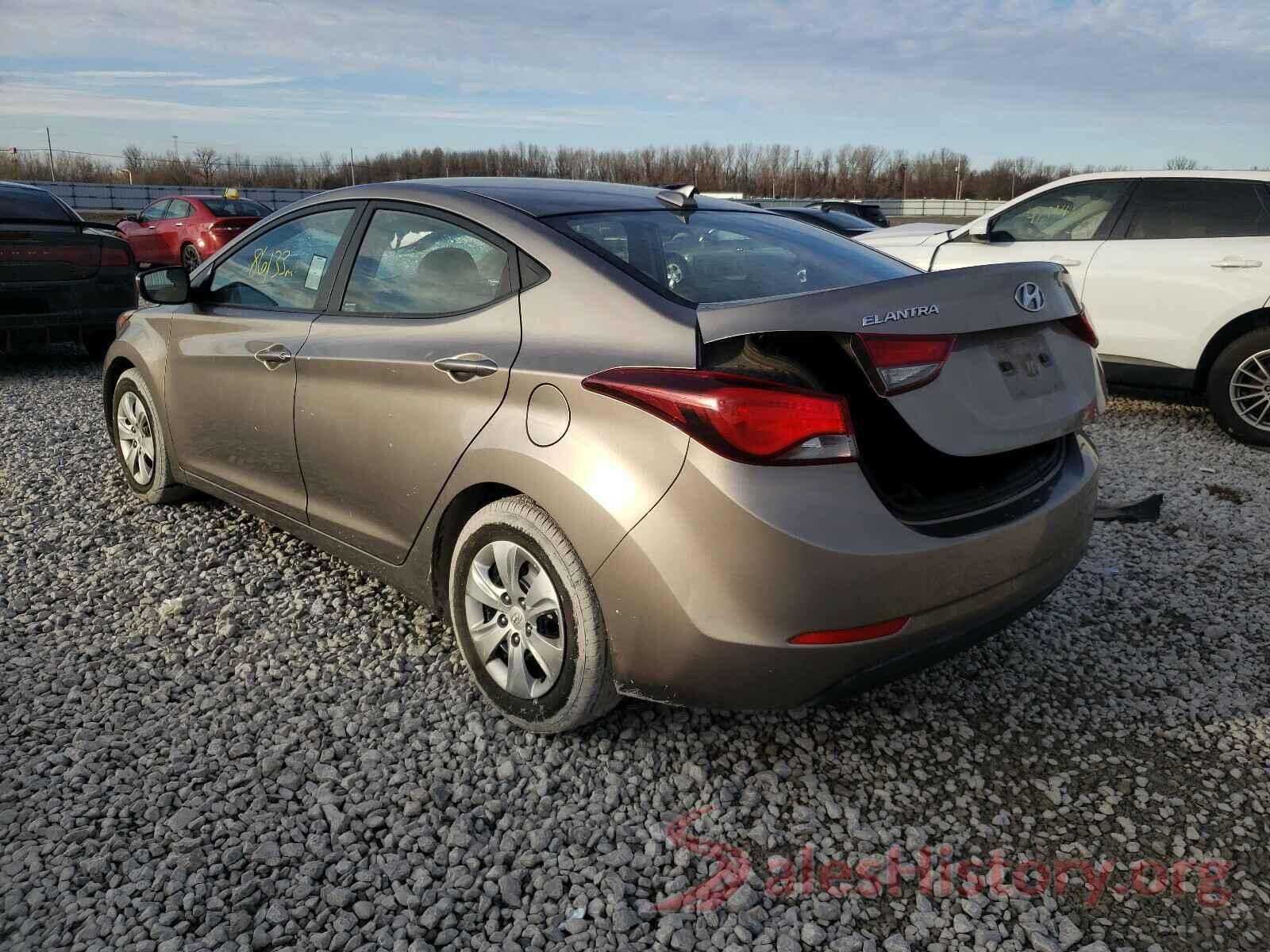 5NPDH4AE3GH725598 2016 HYUNDAI ELANTRA