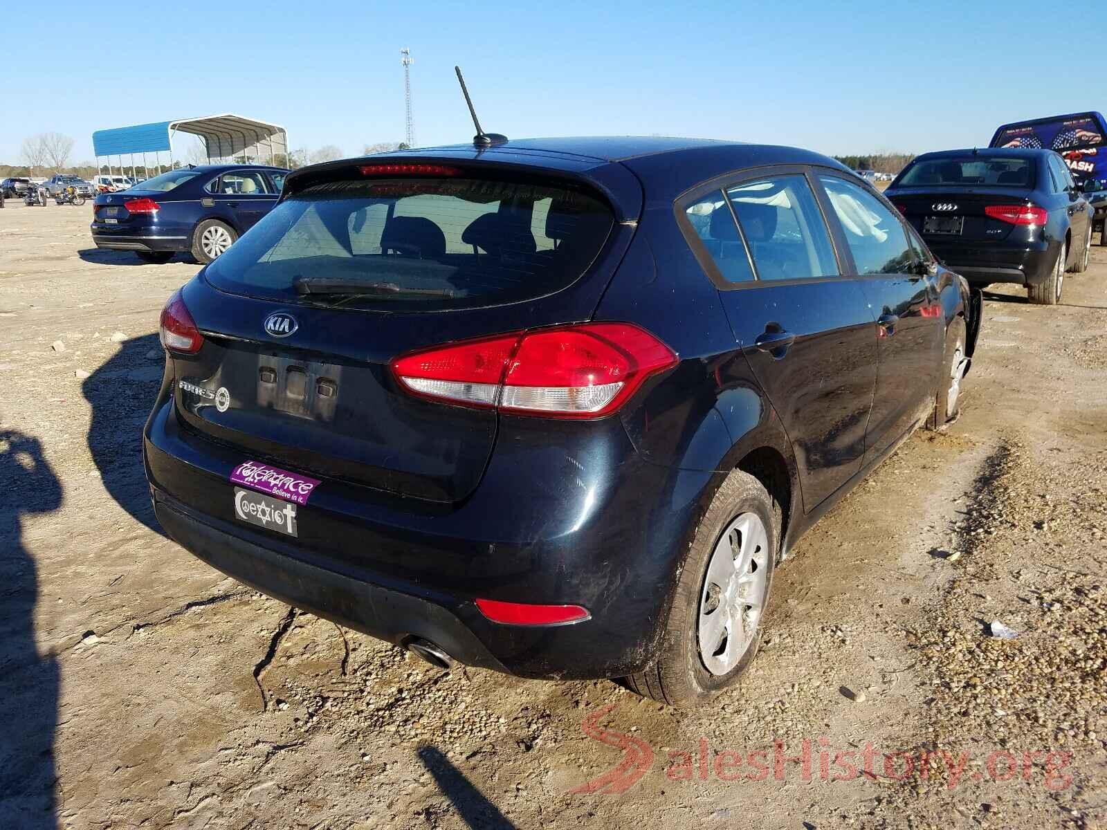 KNAFK5A8XH5686453 2017 KIA FORTE