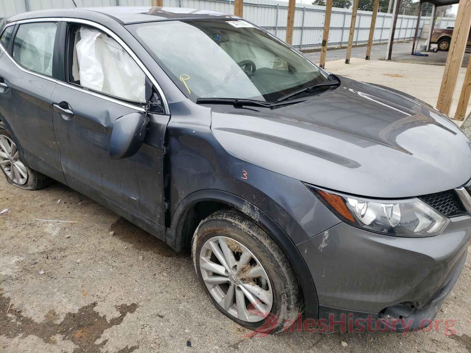 JN1BJ1CP0JW183597 2018 NISSAN ROGUE