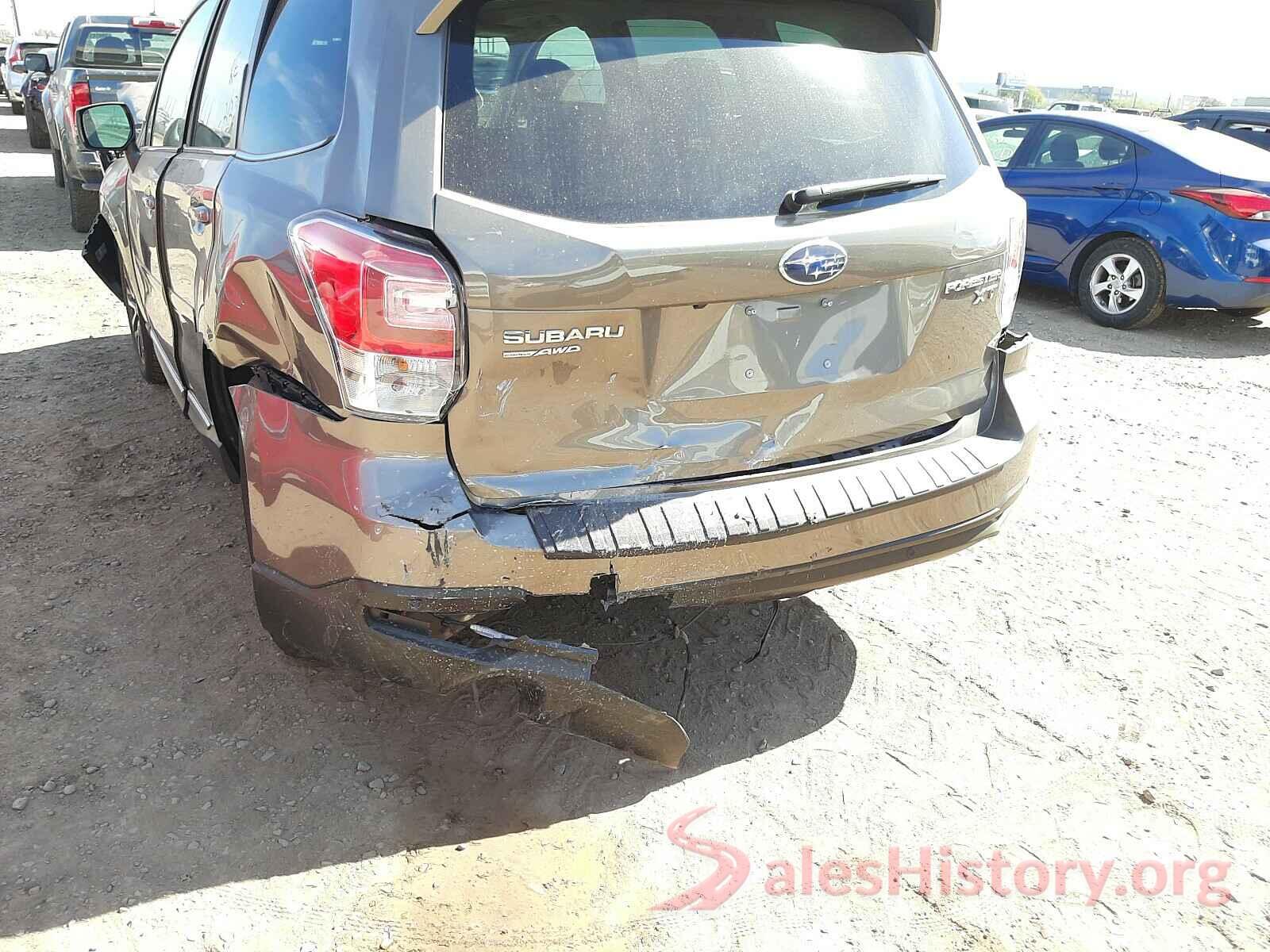 JF2SJGWC8JH518877 2018 SUBARU FORESTER