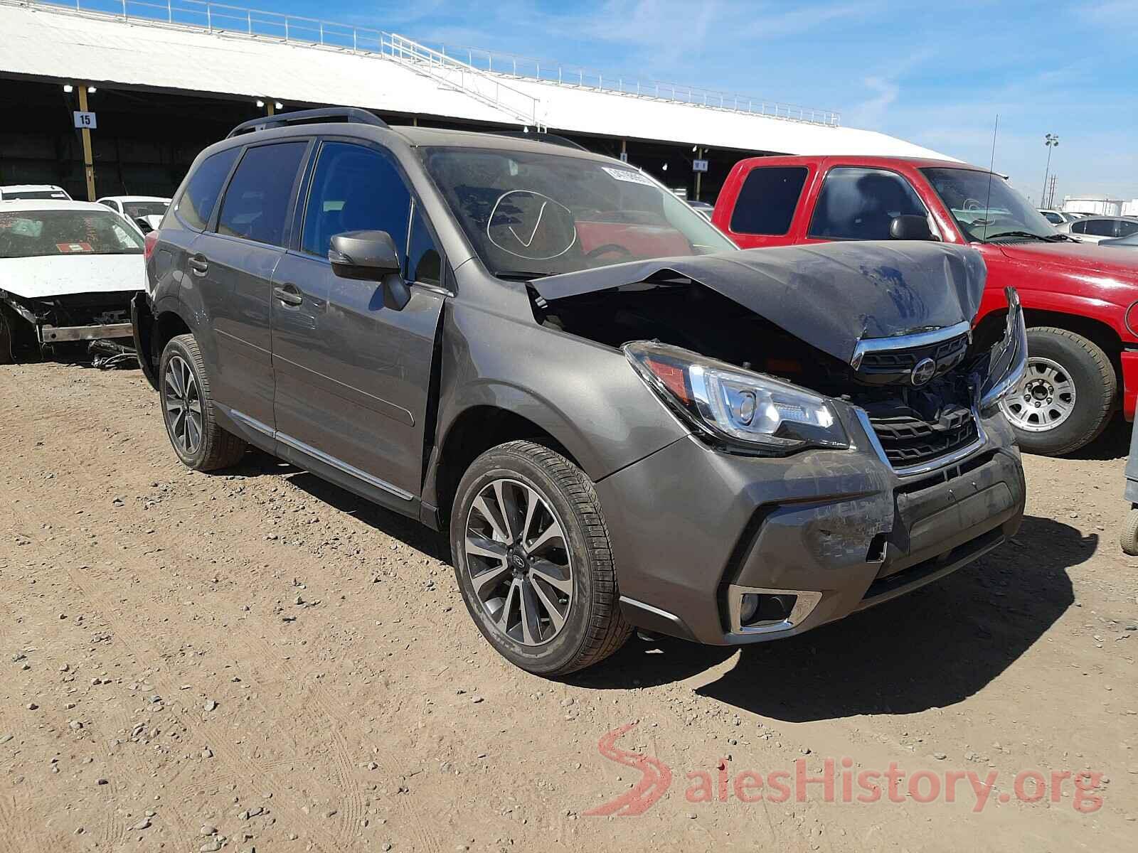 JF2SJGWC8JH518877 2018 SUBARU FORESTER